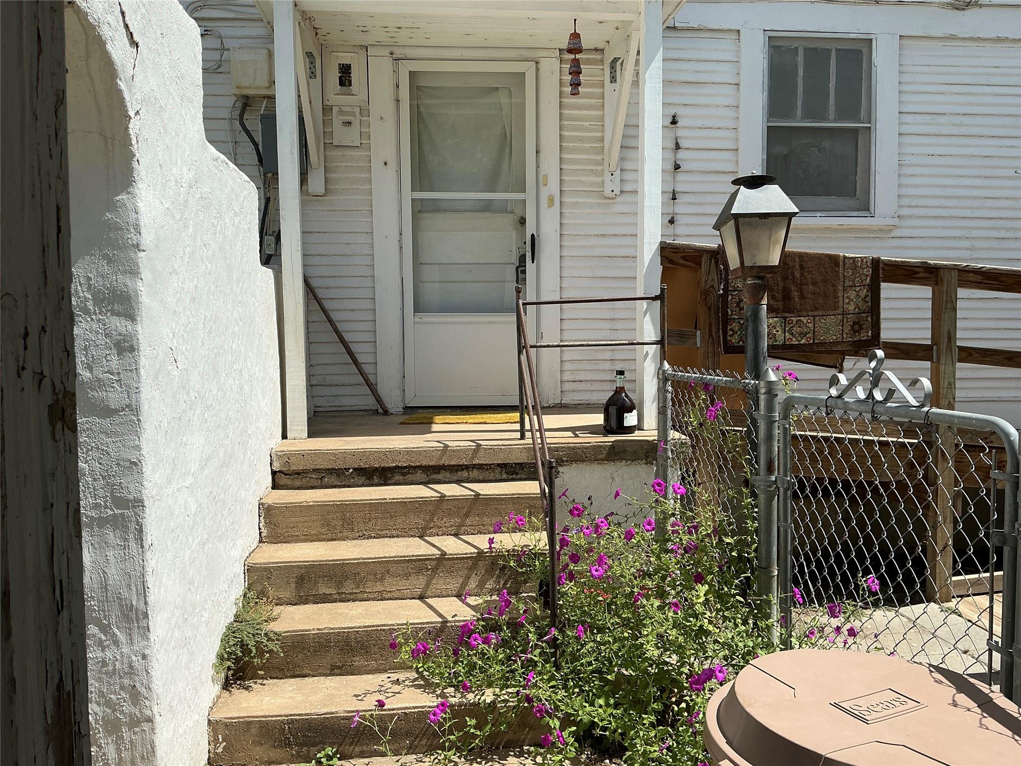 main property photo 27