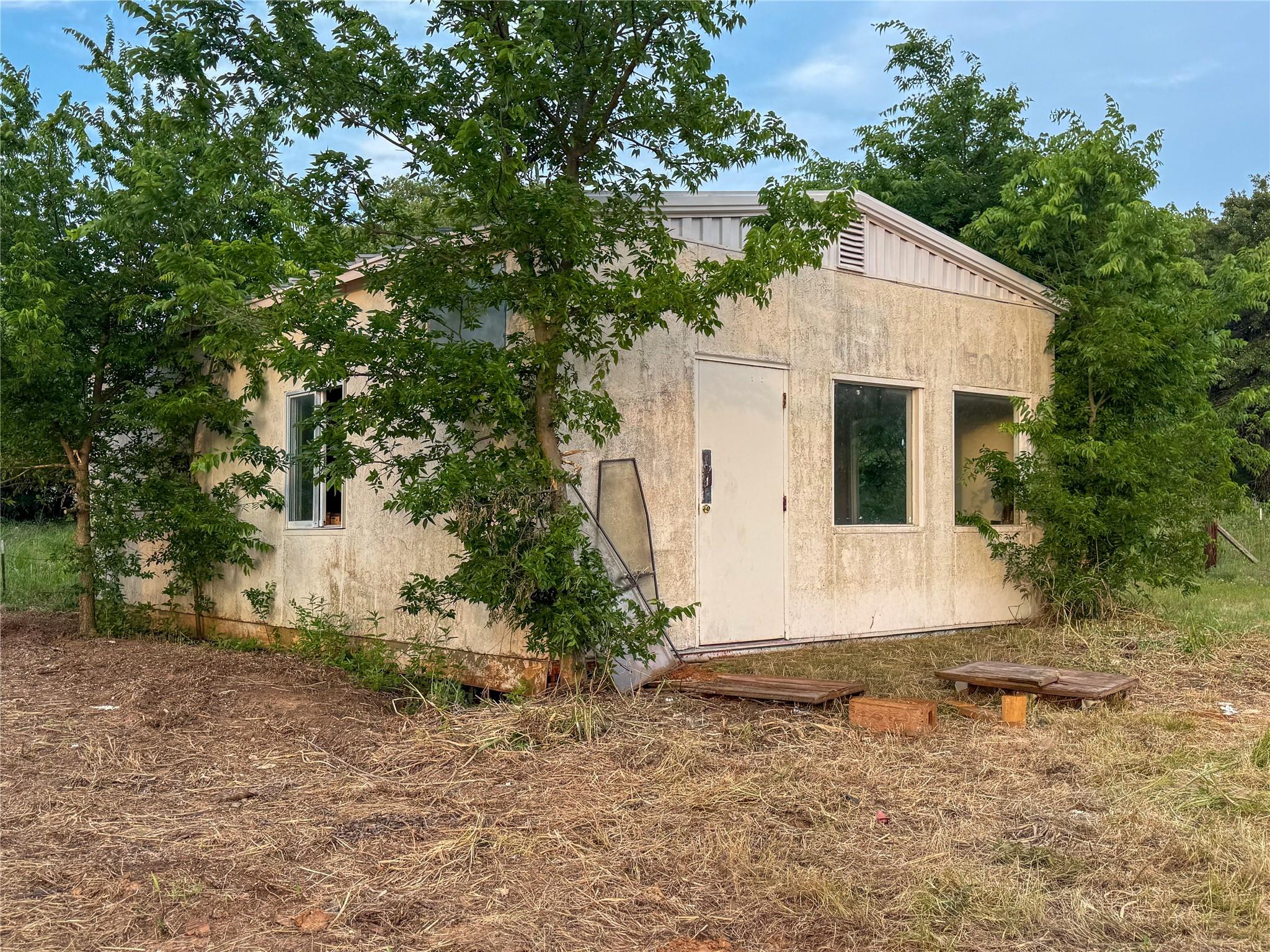 main property photo 12