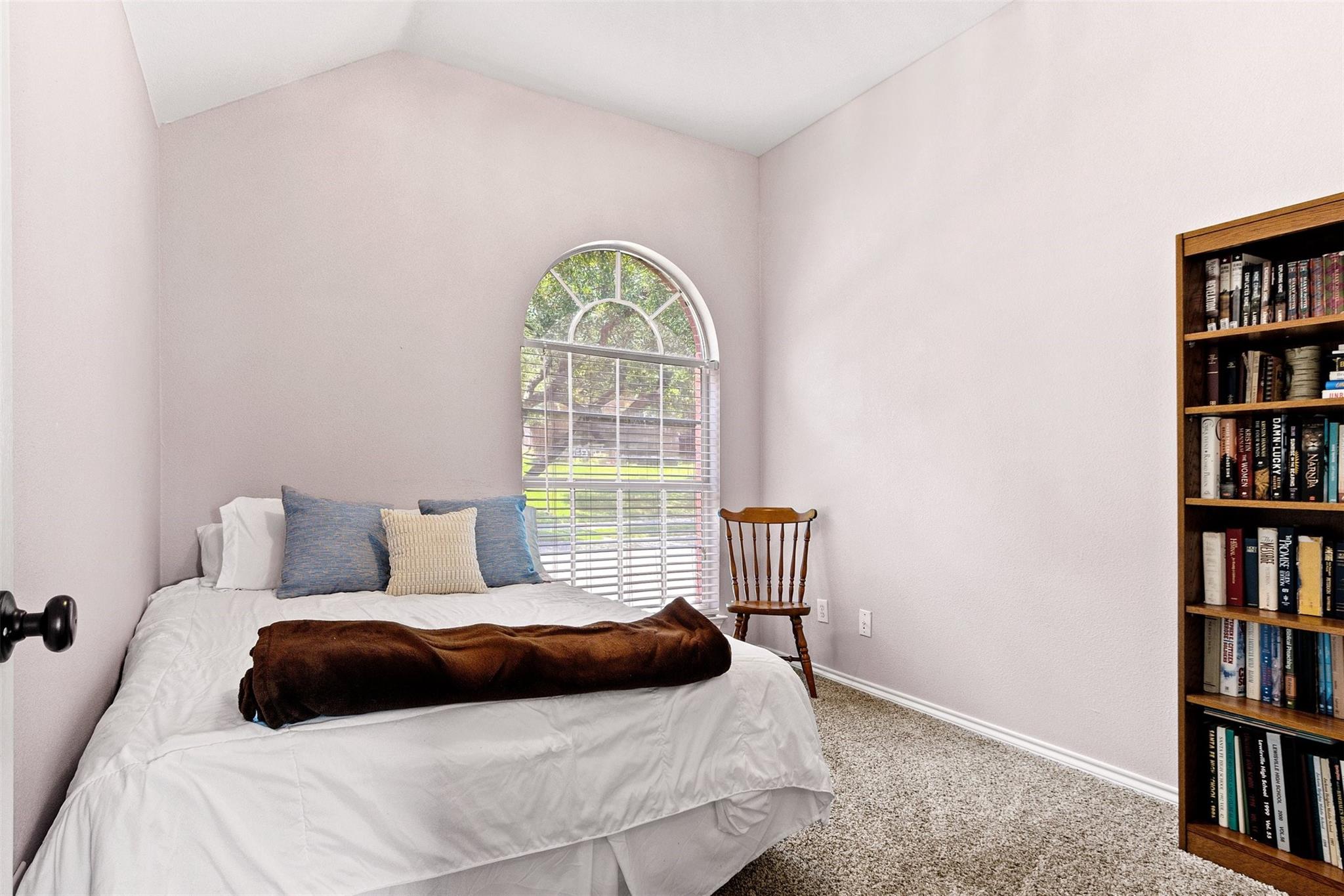 main property photo 17