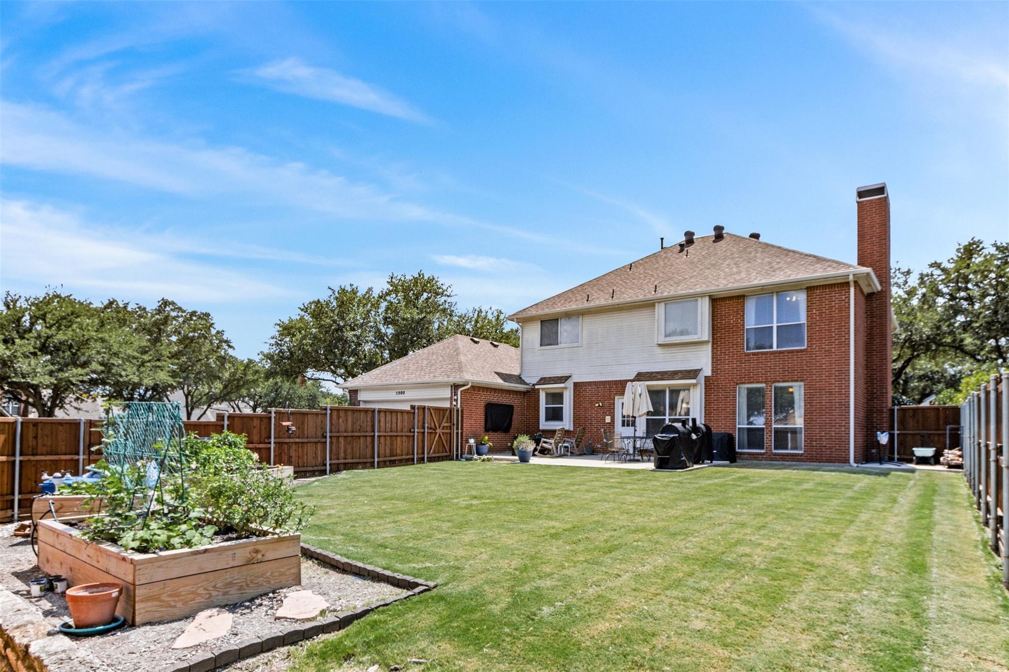 main property photo 24