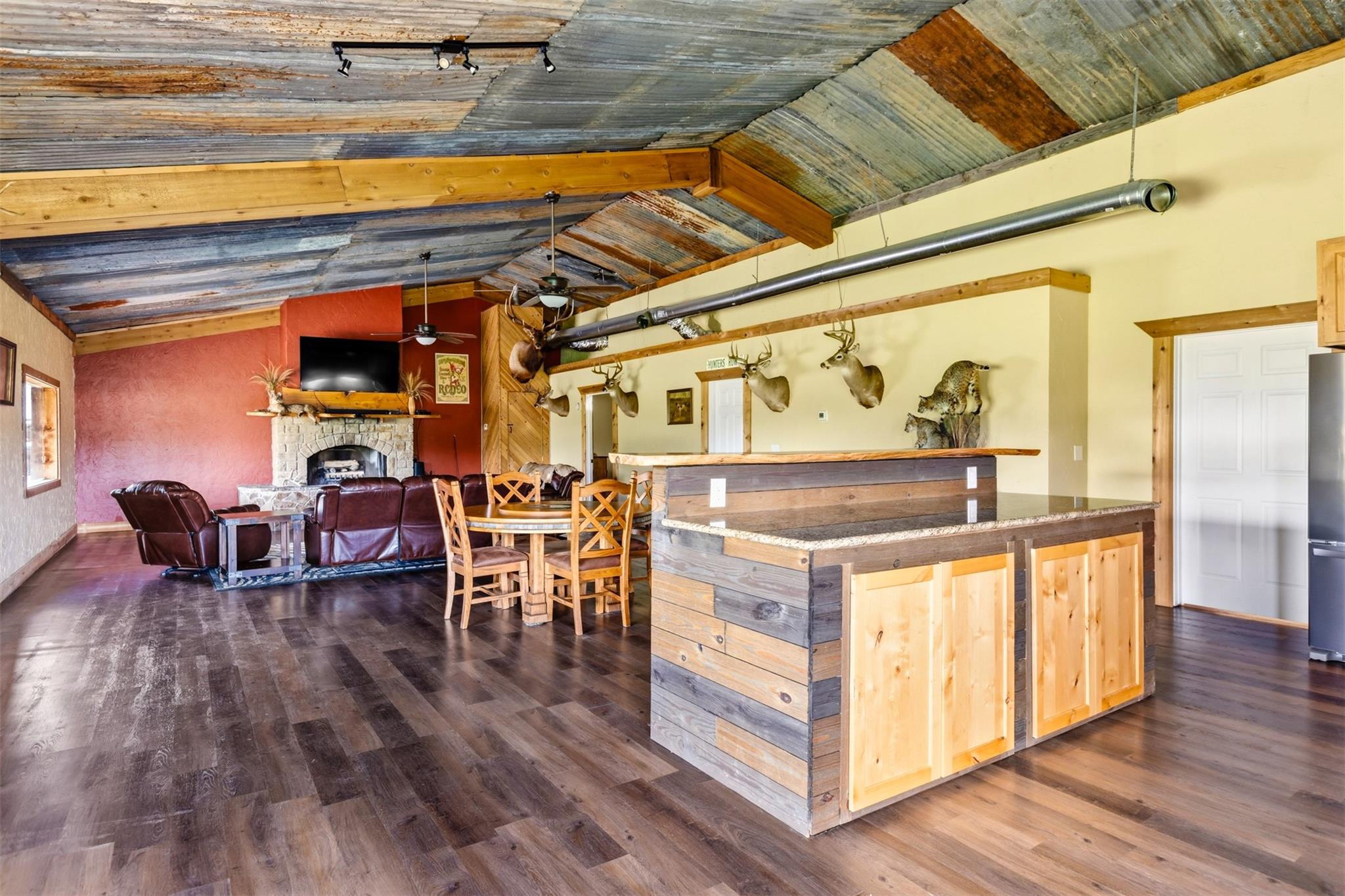 main property photo 17