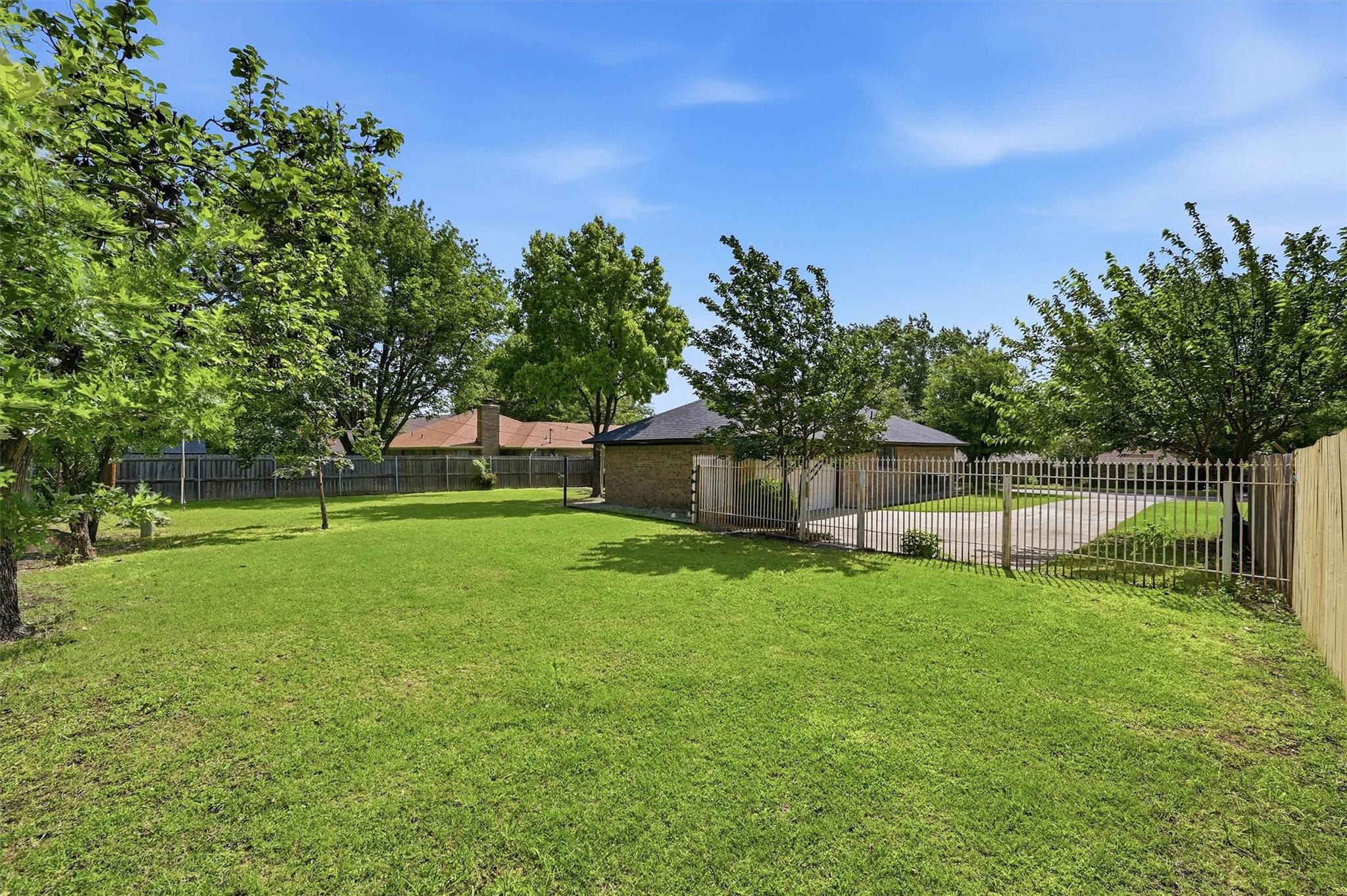 main property photo 31
