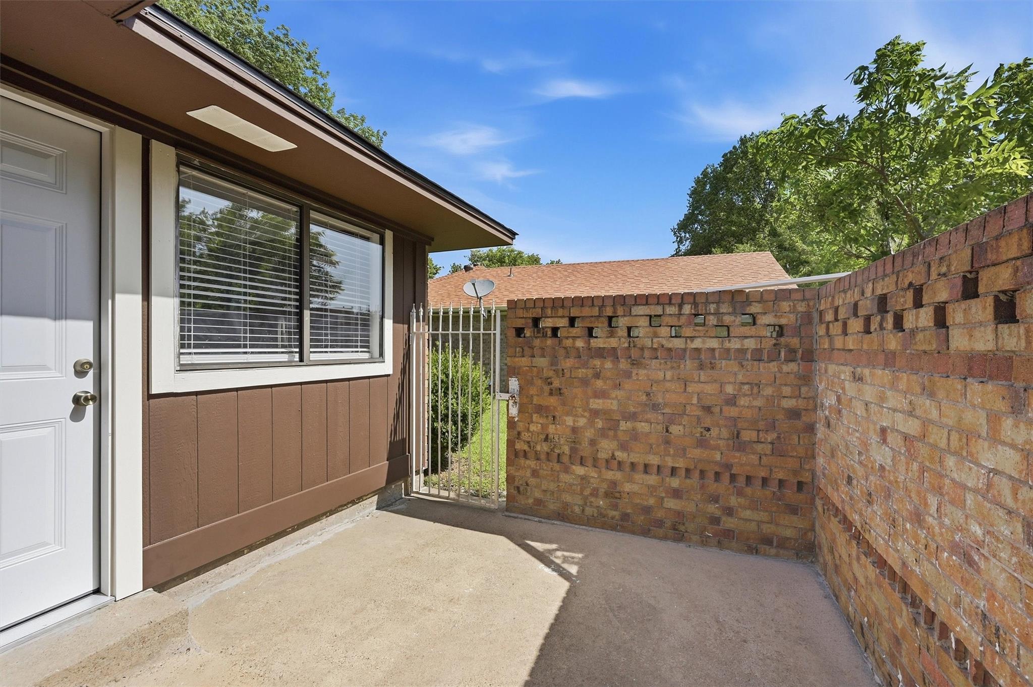 main property photo 33