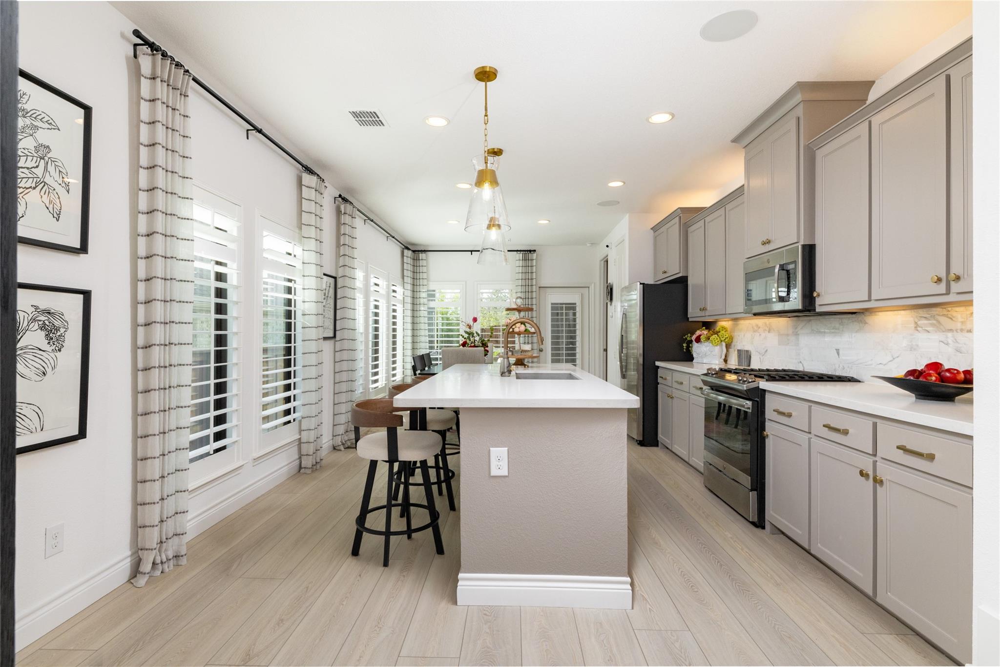 property viewer photo 8