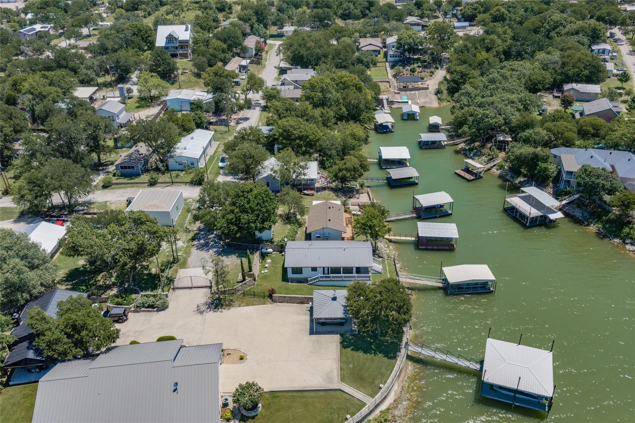 main property photo 34