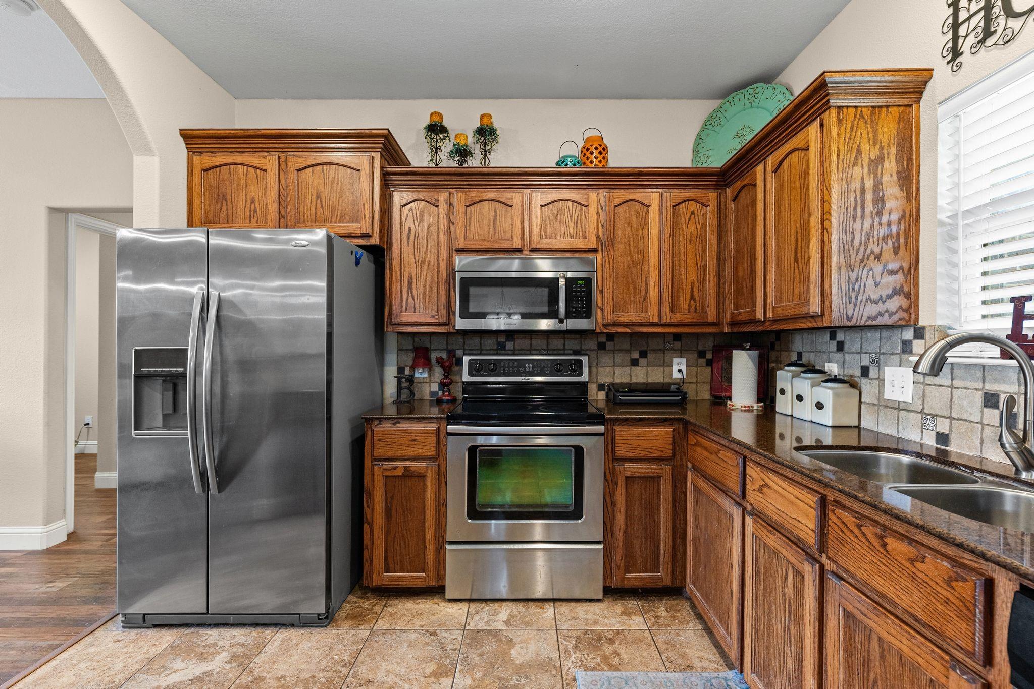 main property photo 14