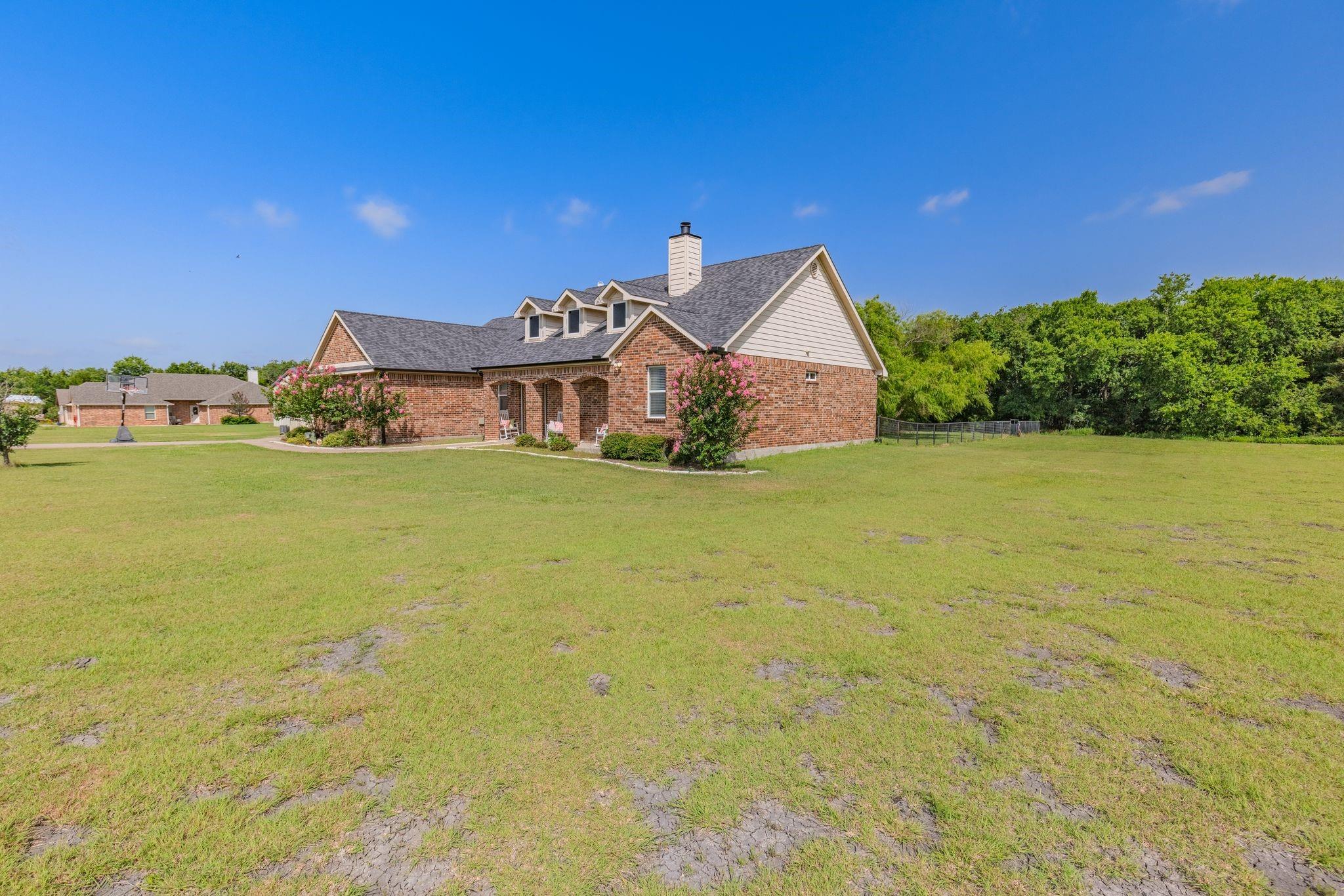 main property photo 37