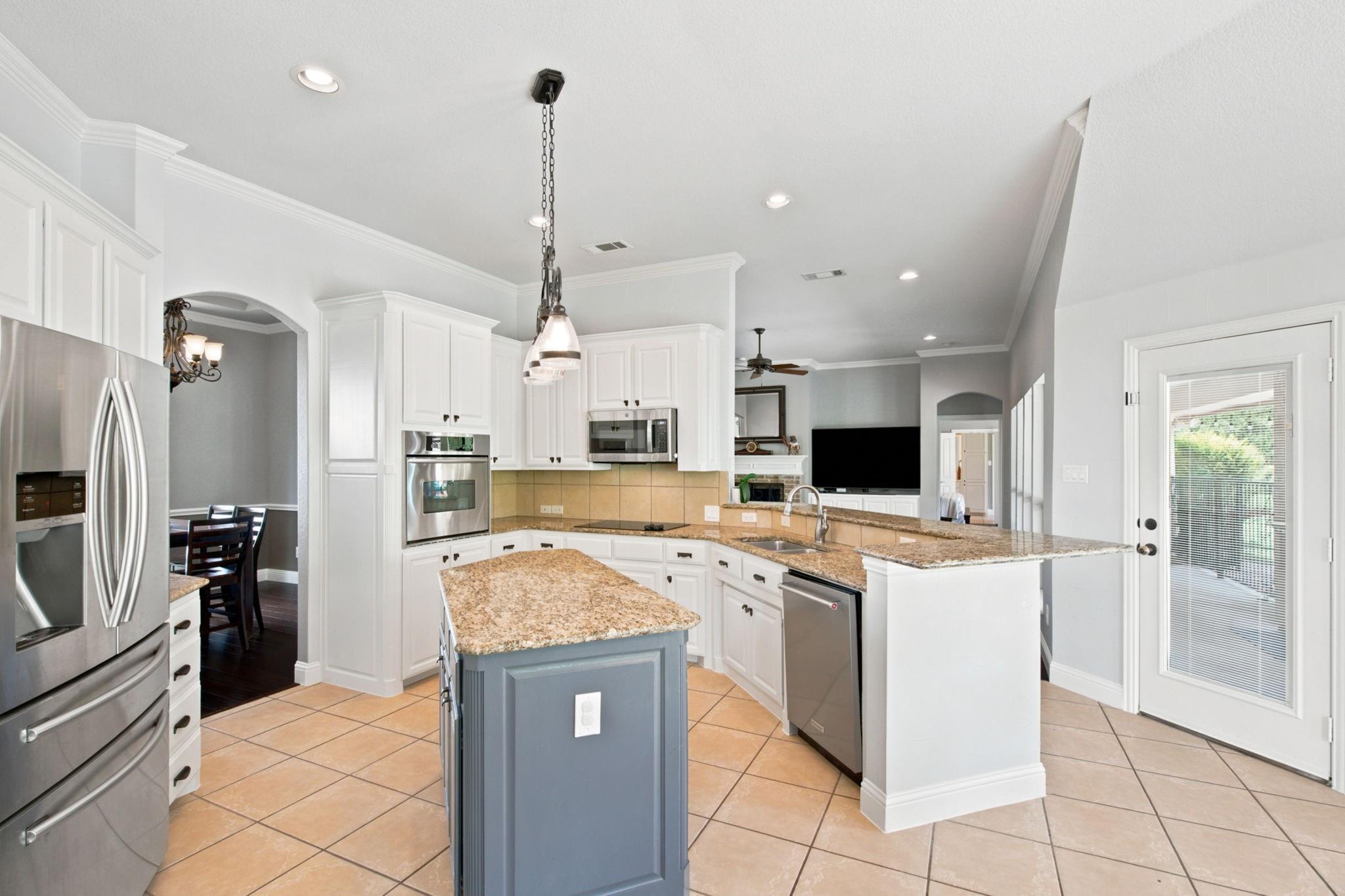 main property photo 14