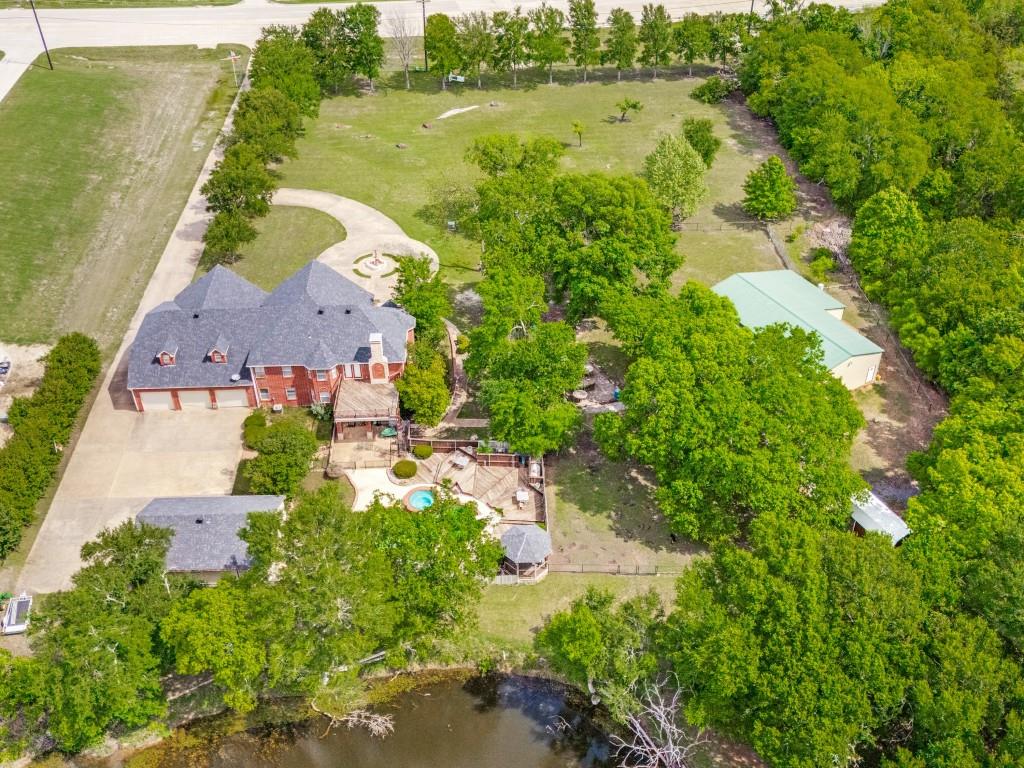main property photo 34