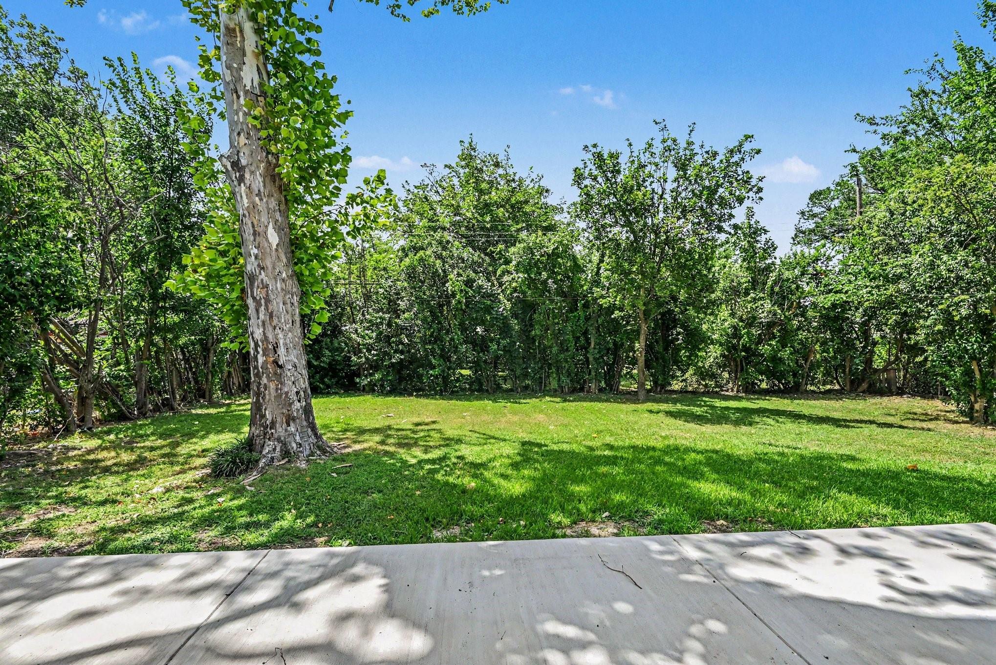 main property photo 18