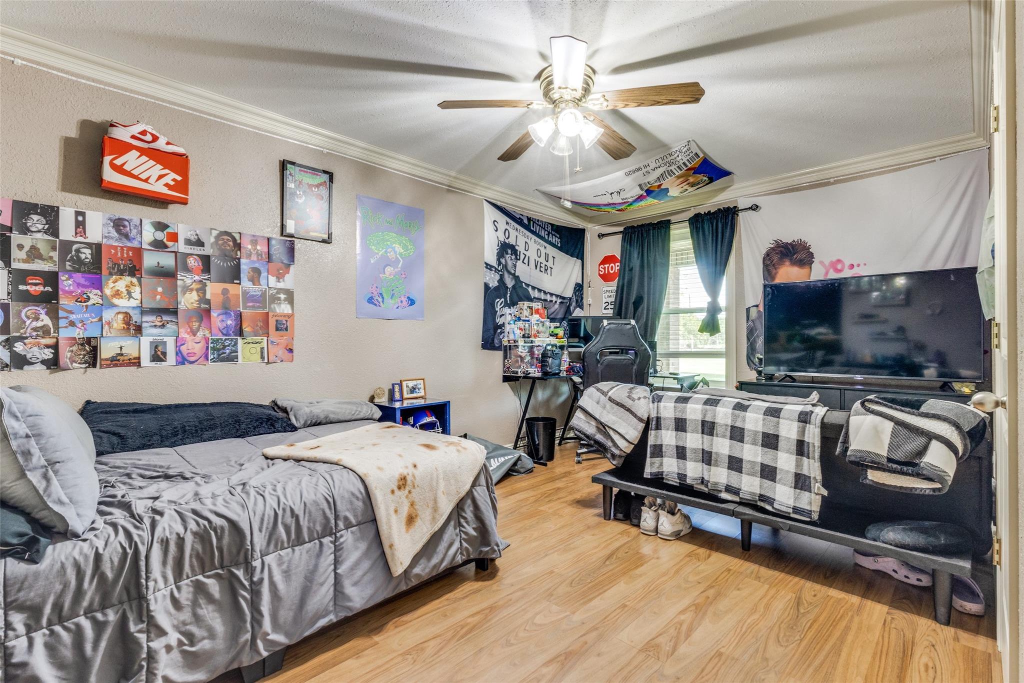 main property photo 27