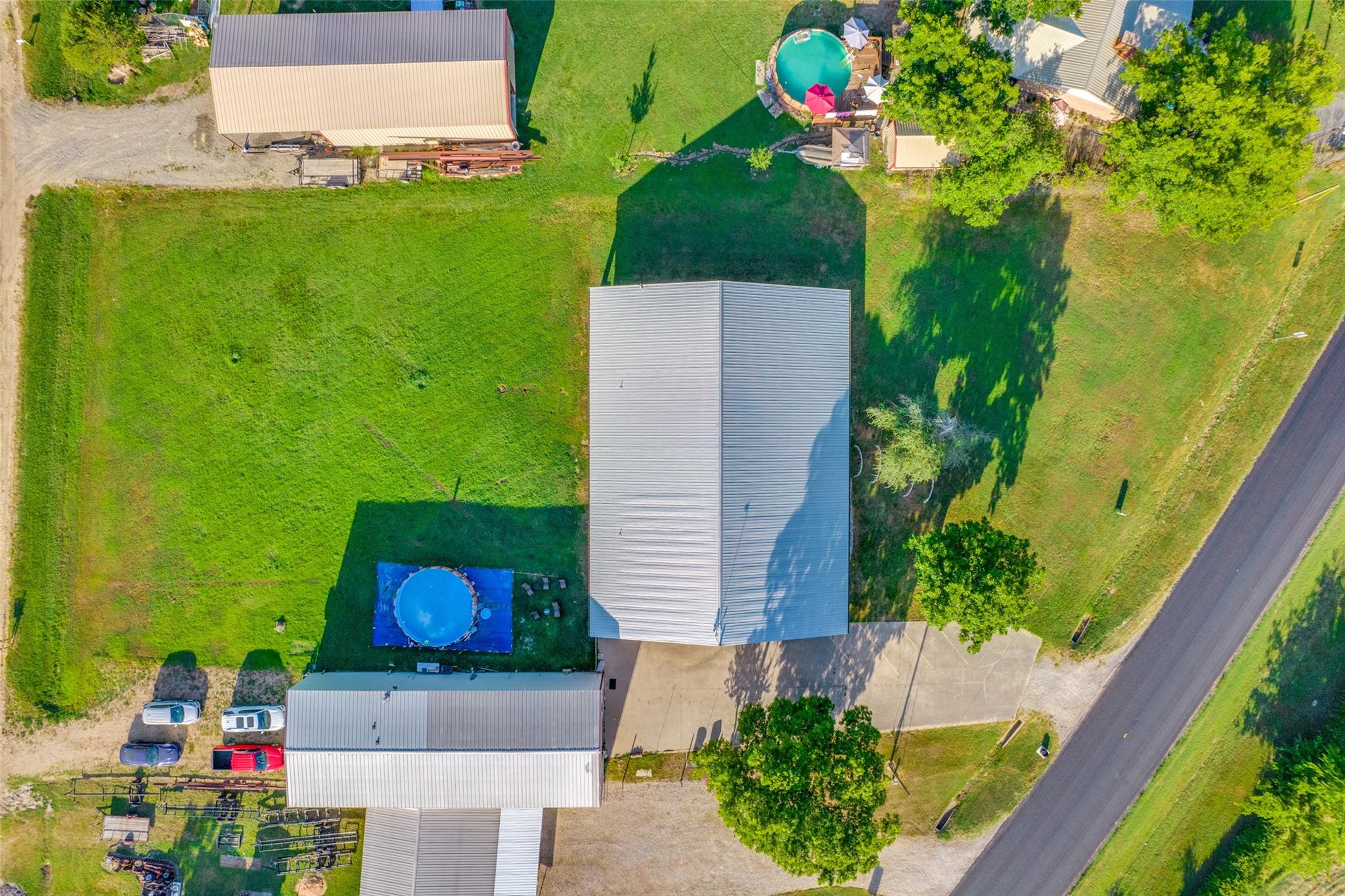 main property photo 39