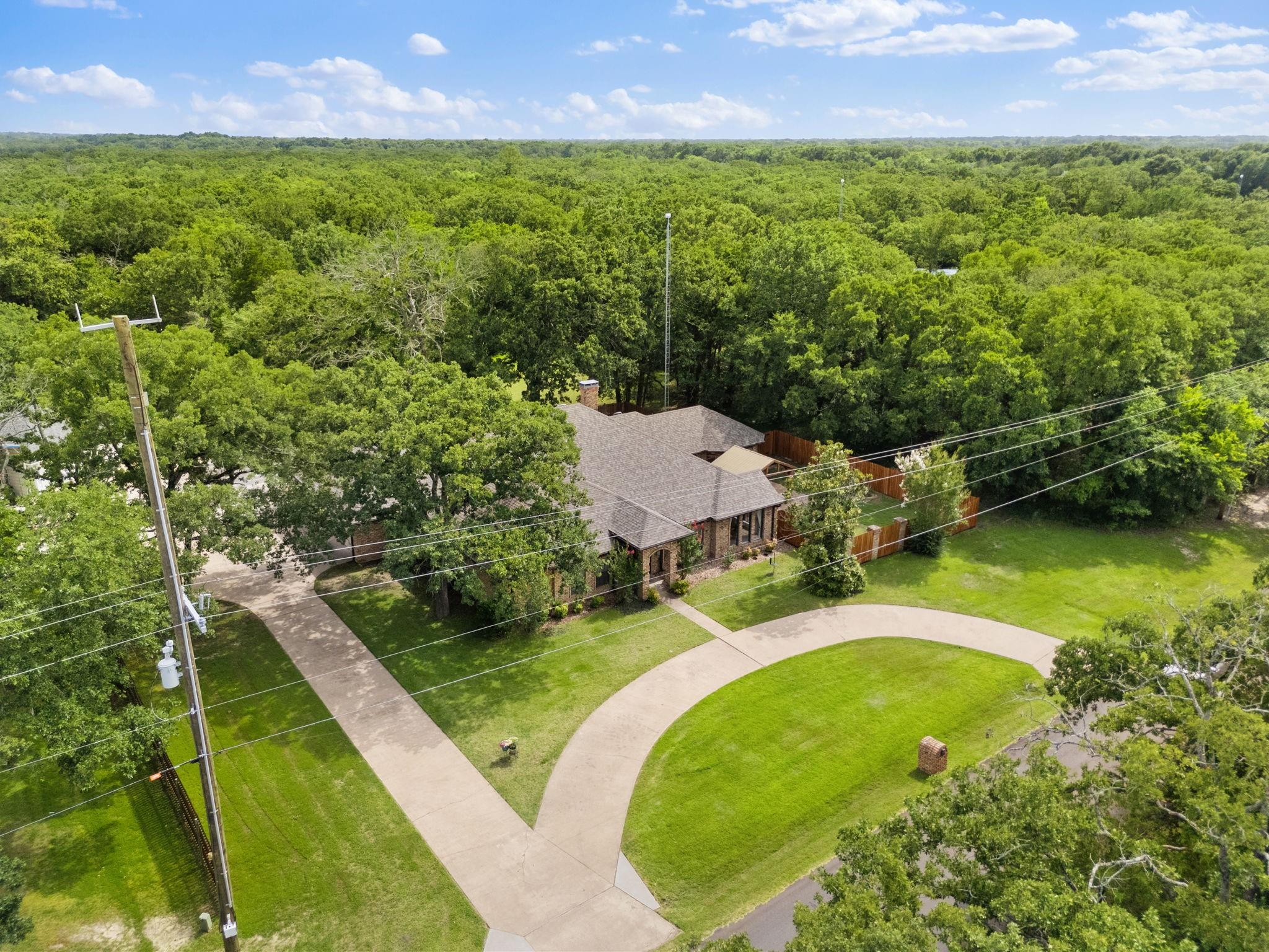main property photo 29