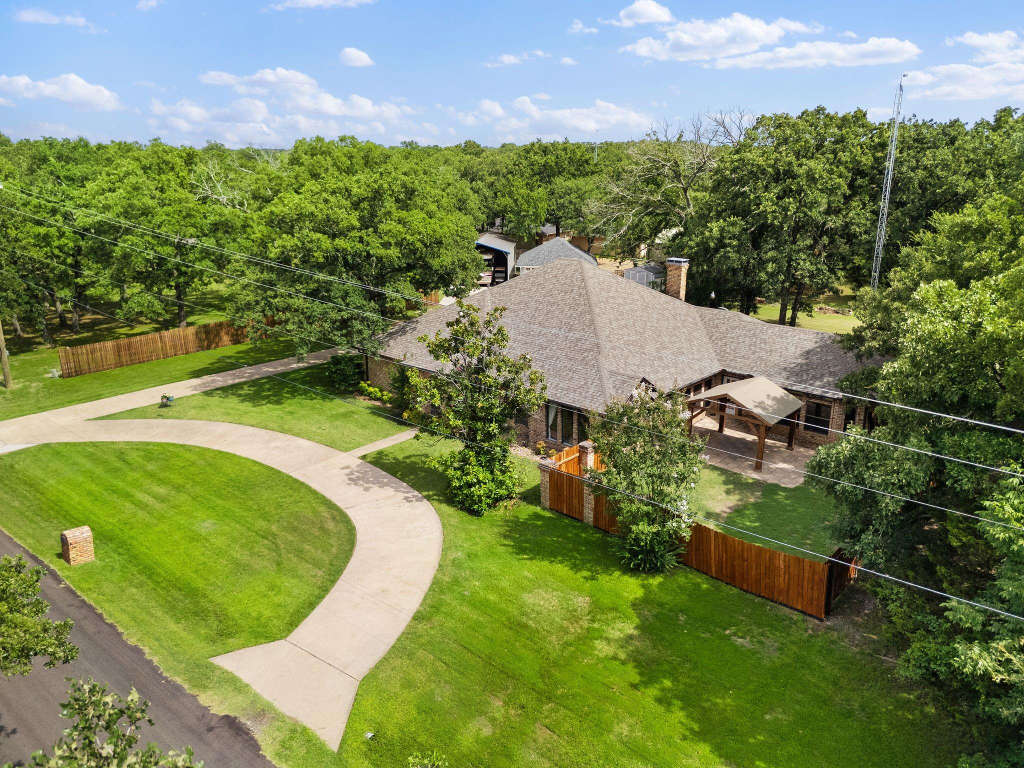 main property photo 31