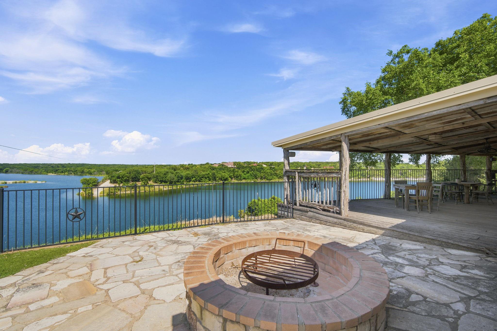 main property photo 9