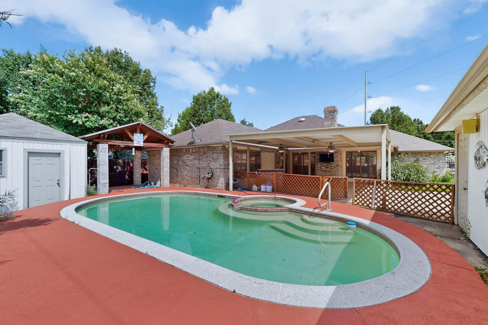main property photo 22