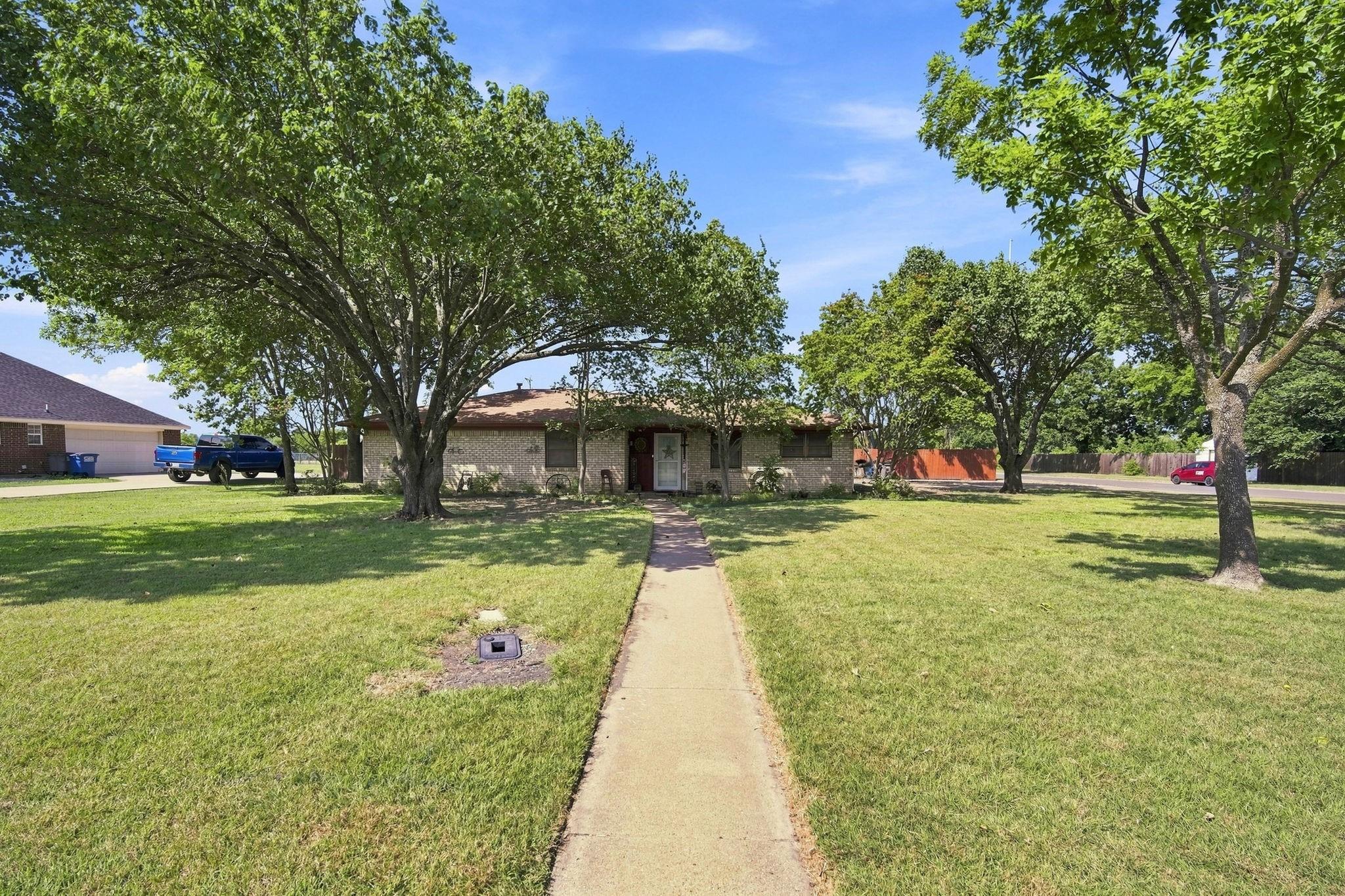 main property photo 4