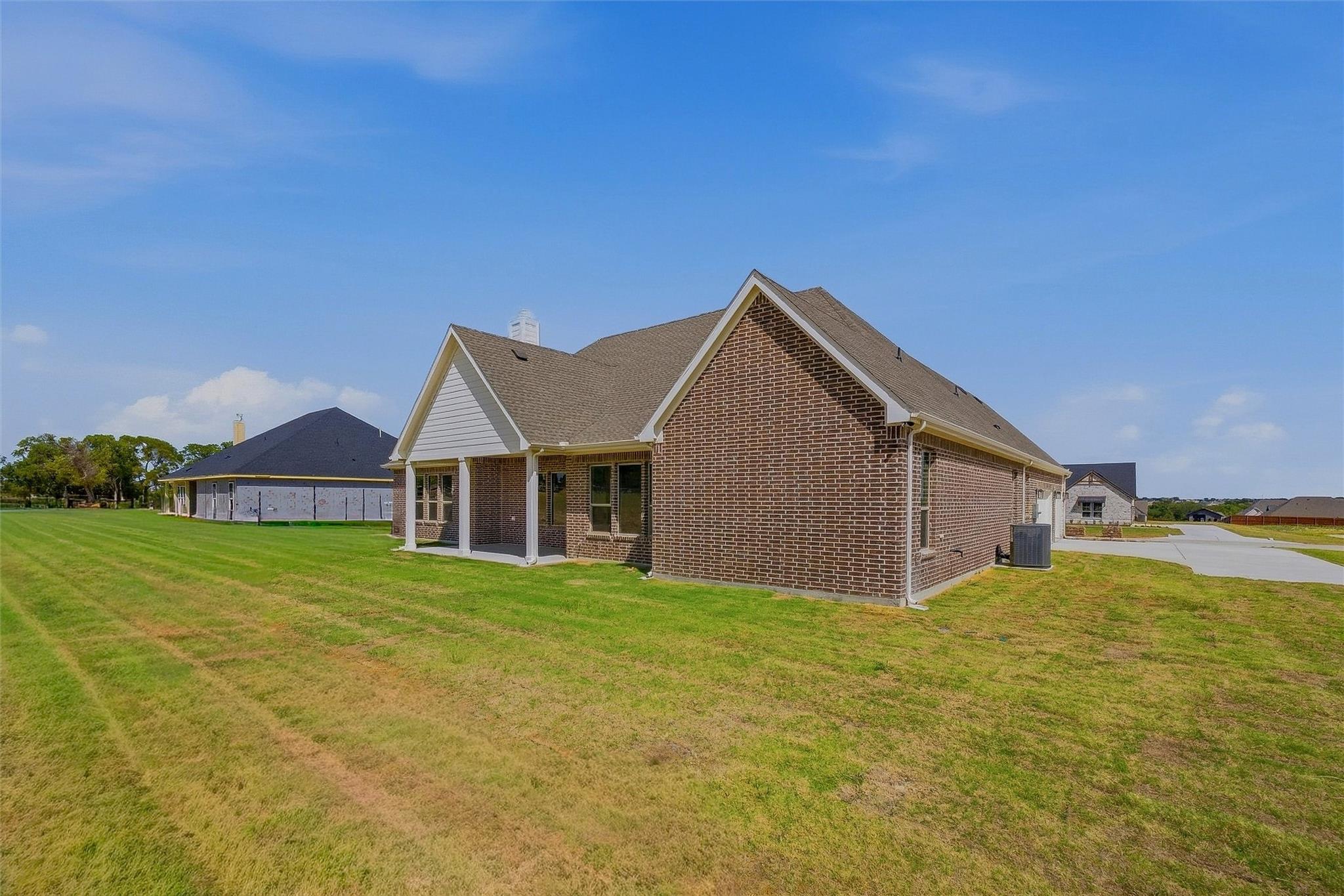 main property photo 31