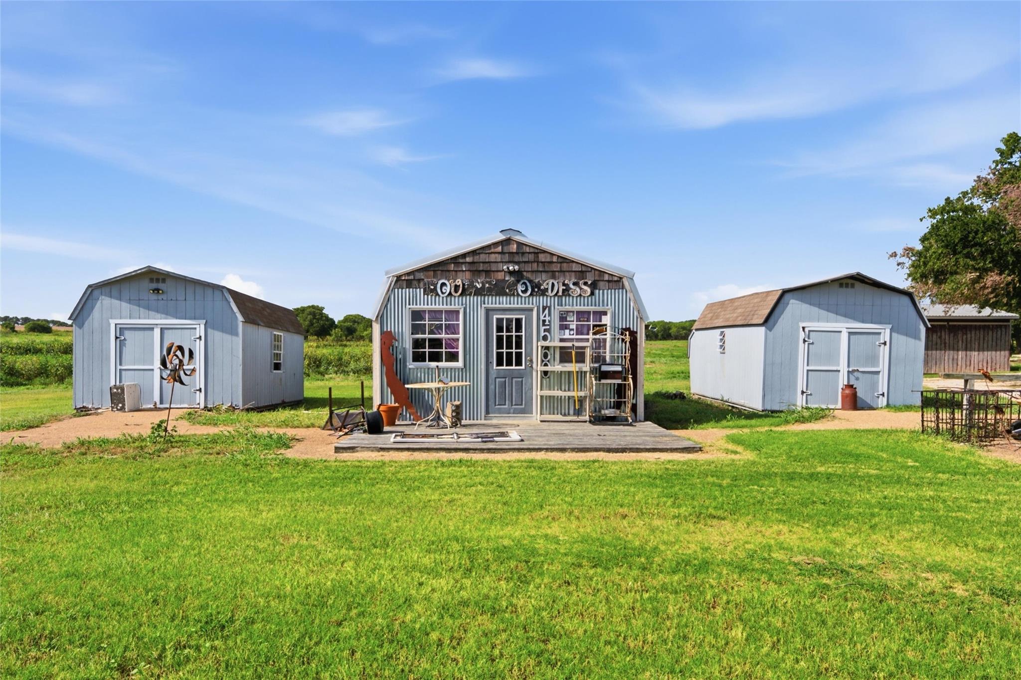 main property photo 6