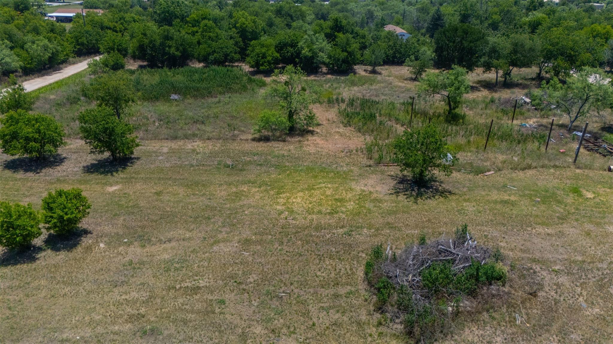 main property photo 16