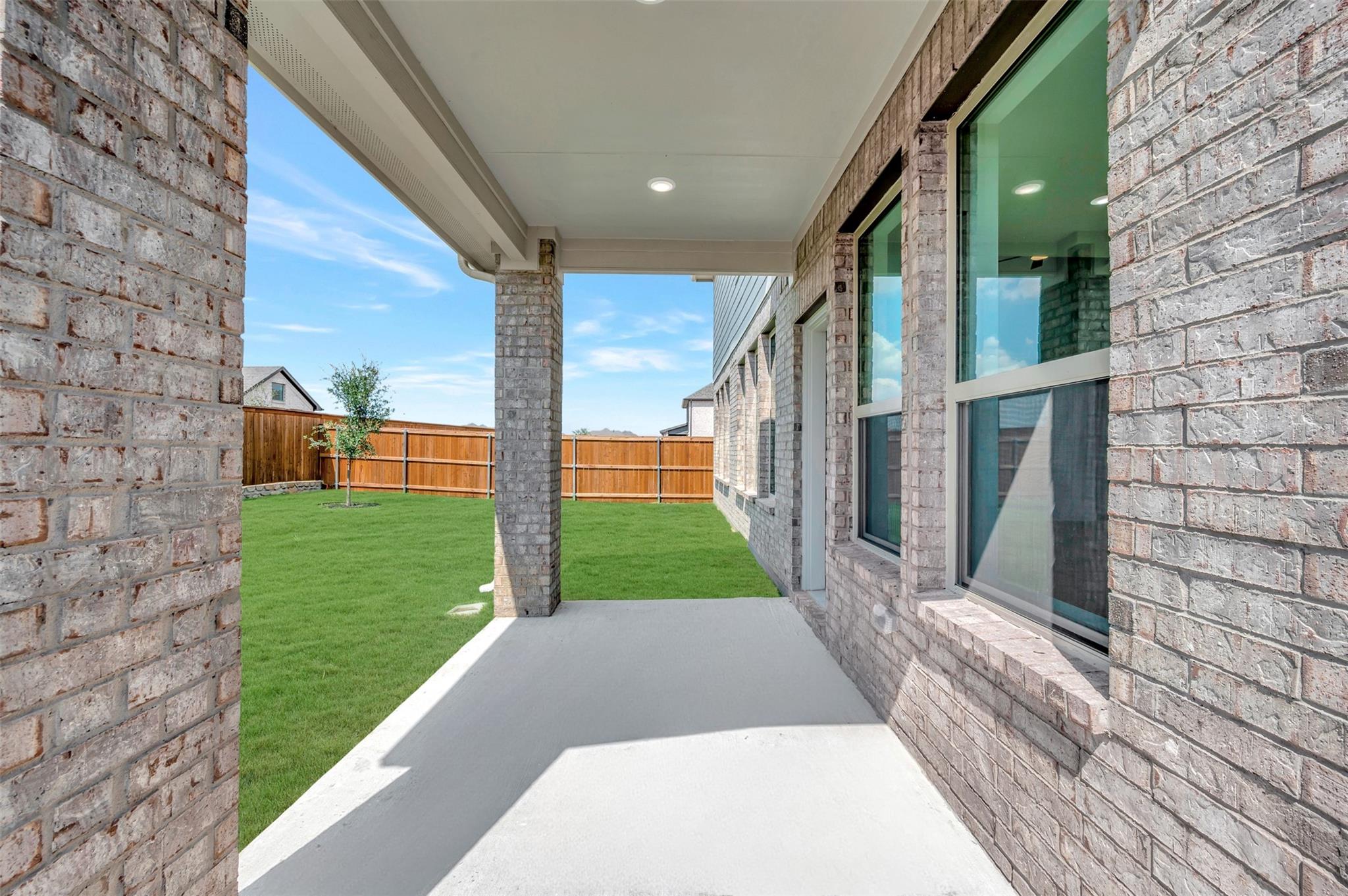 main property photo 37
