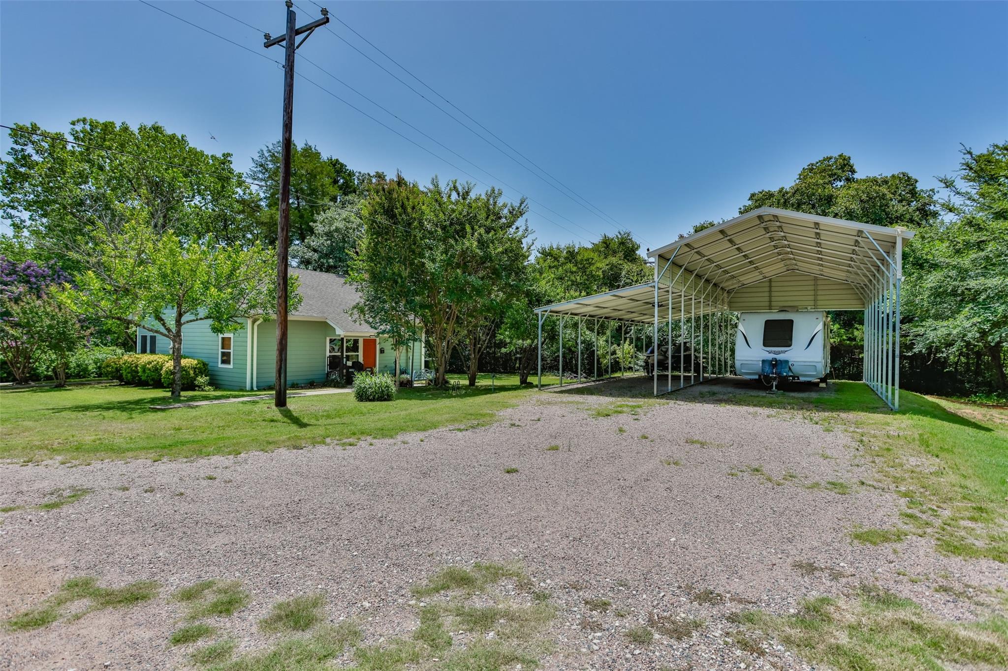 main property photo 32