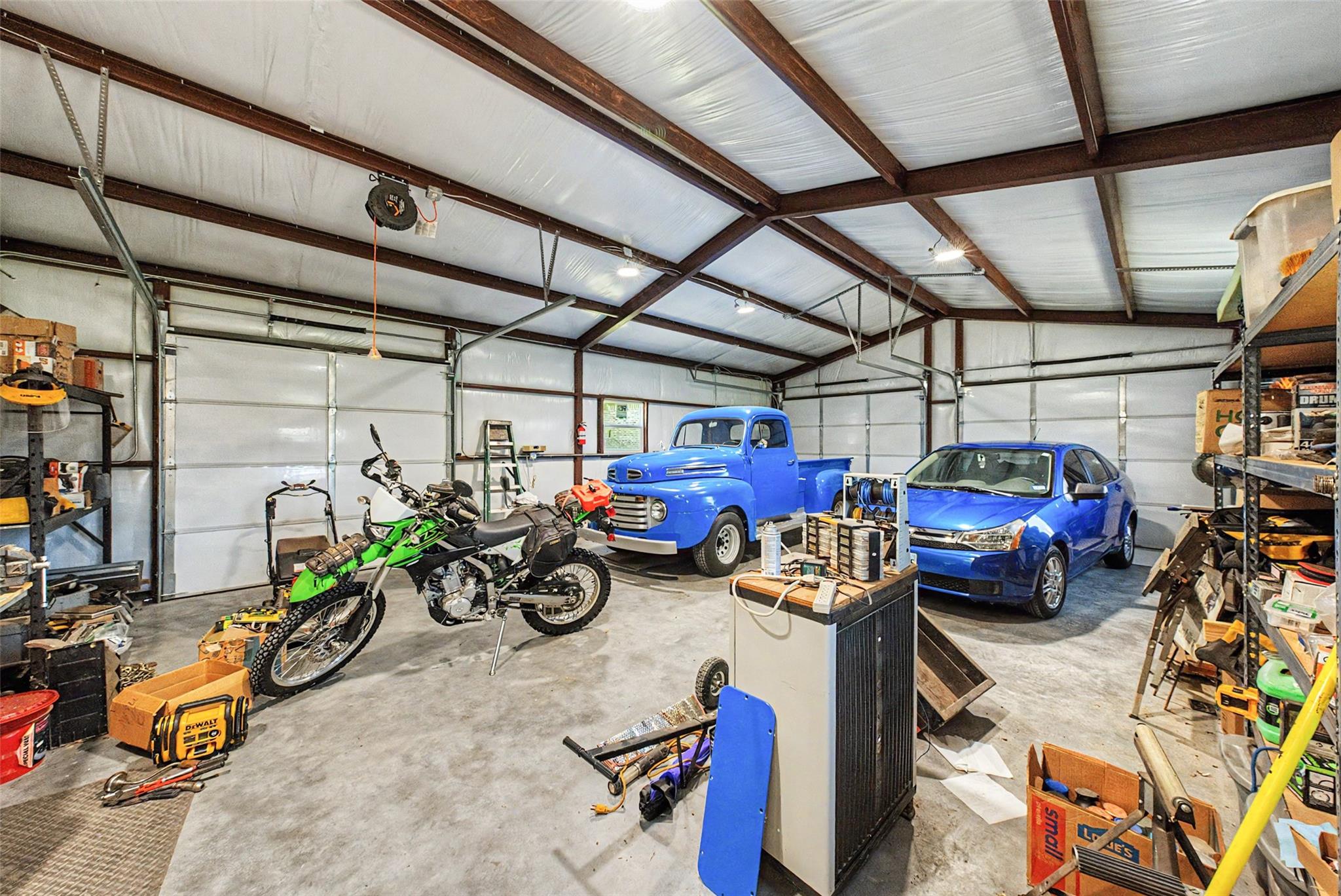 main property photo 32