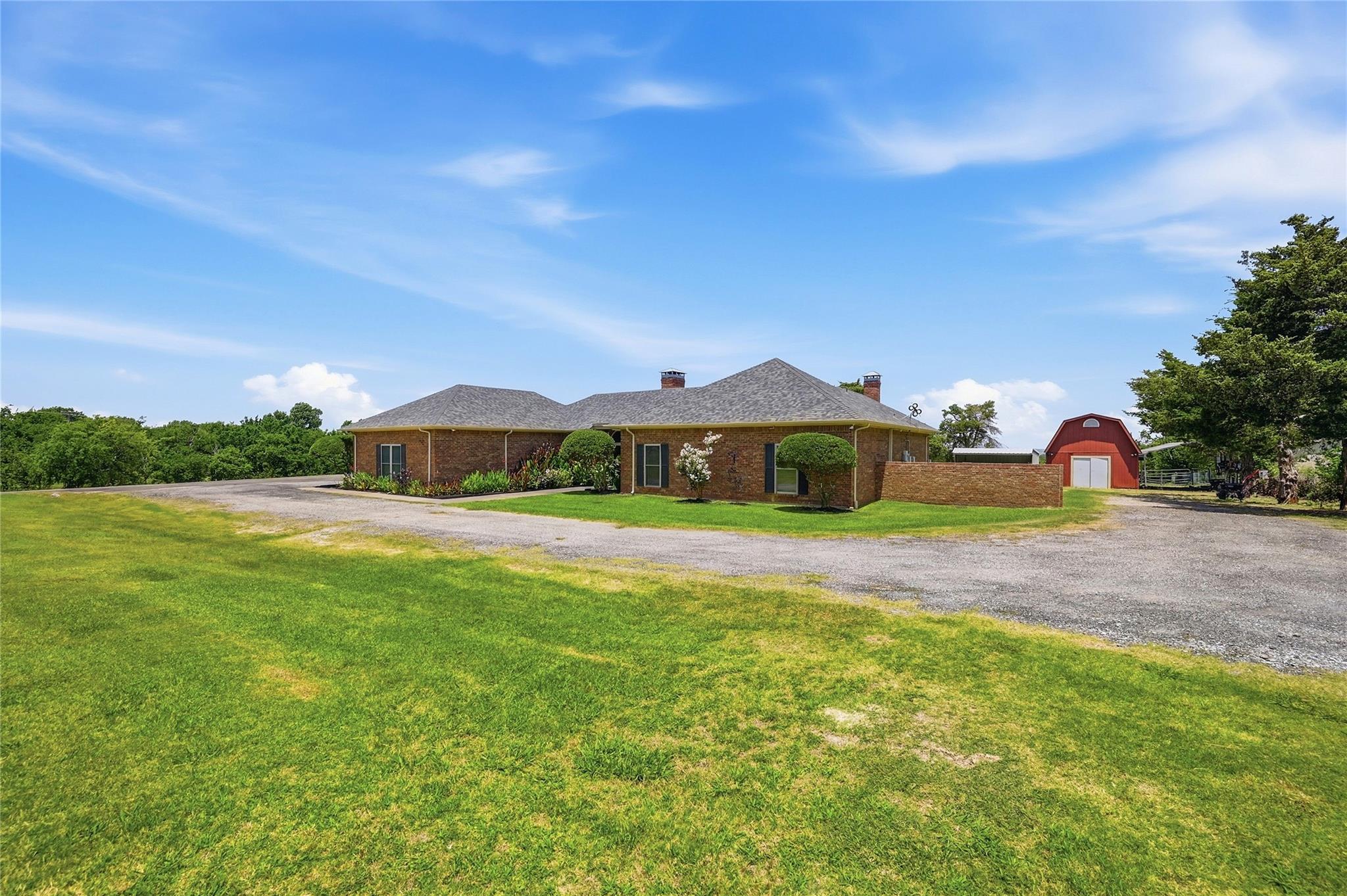 main property photo 34
