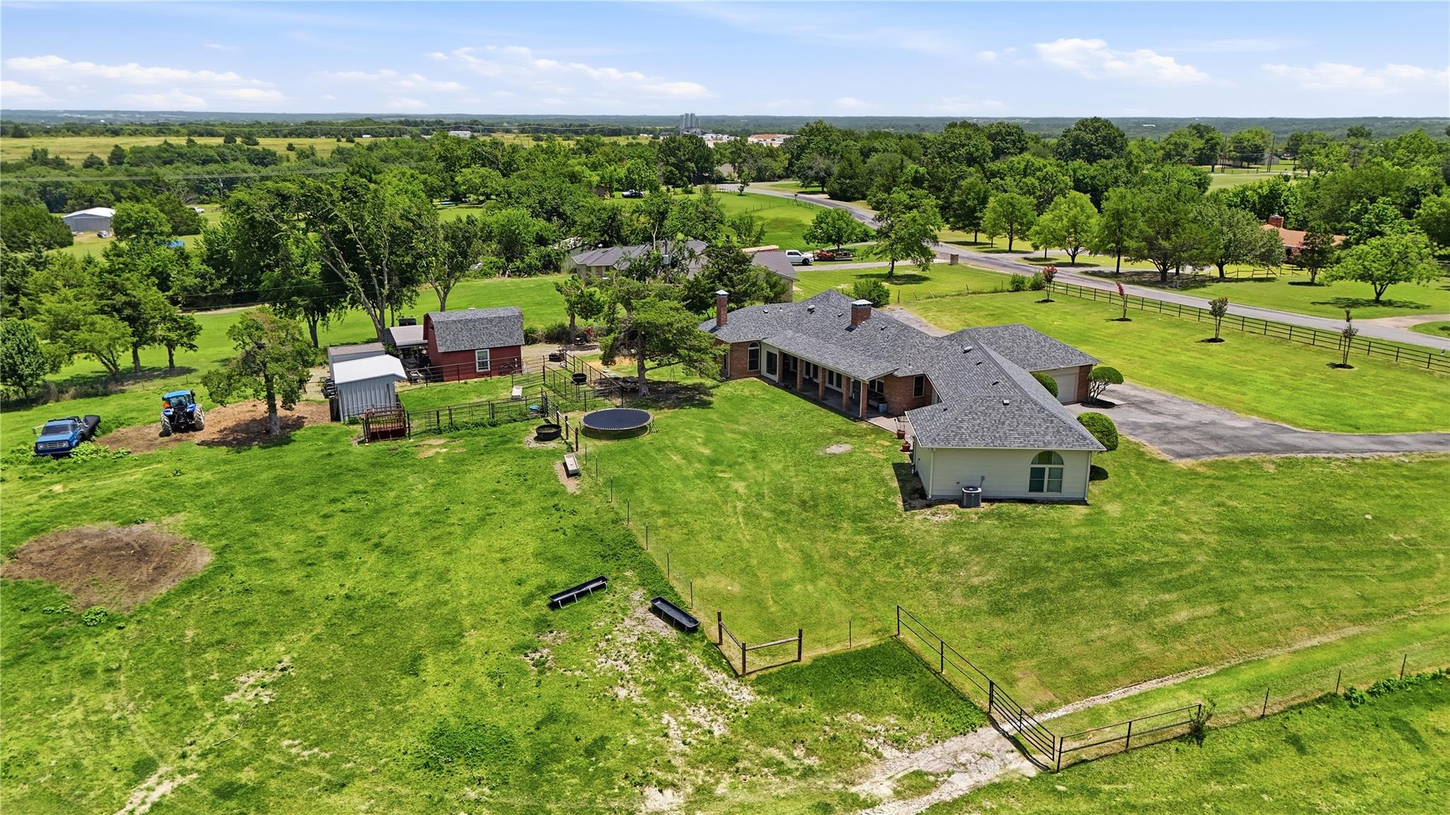 main property photo 35