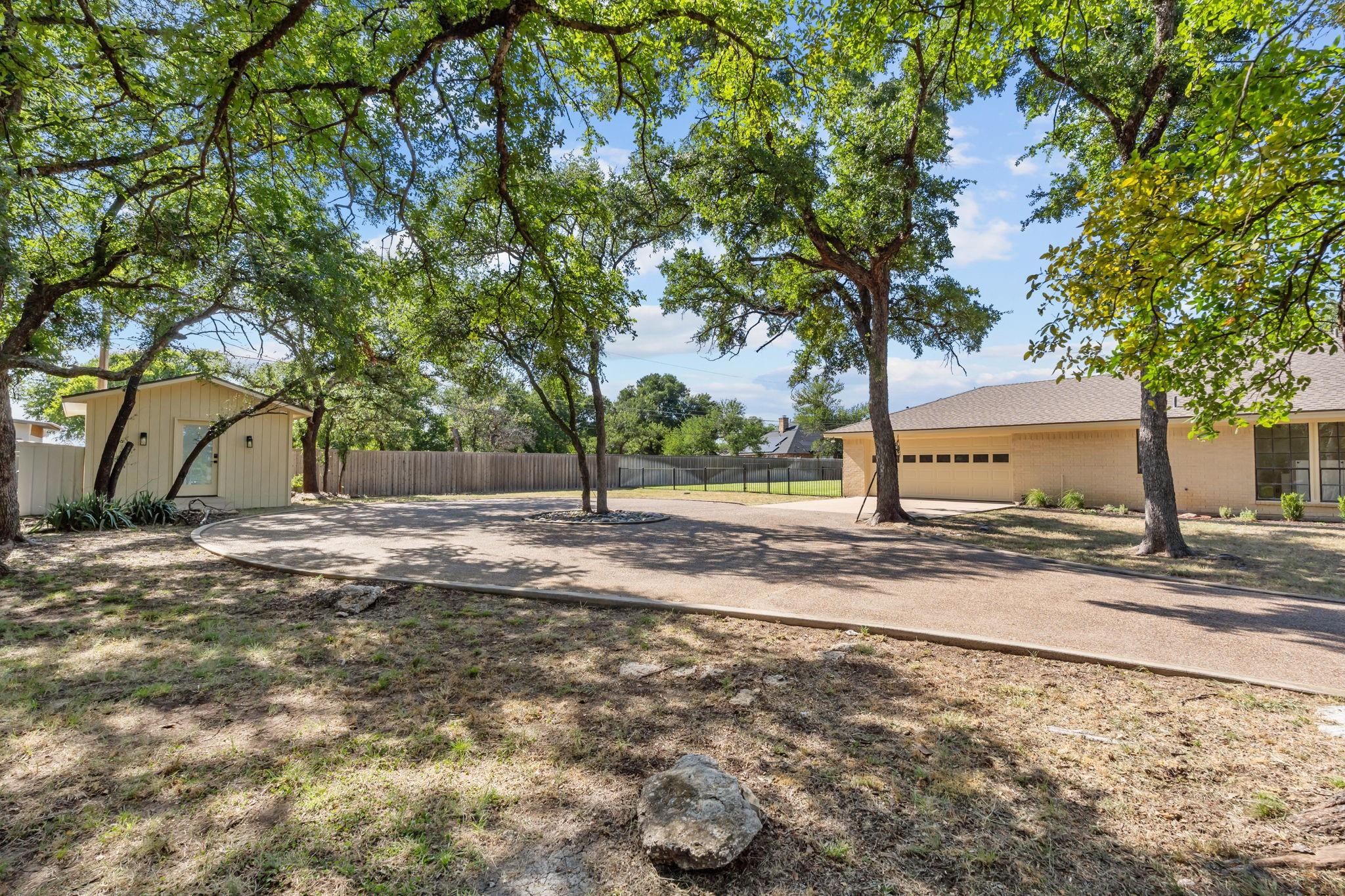 property viewer photo 9