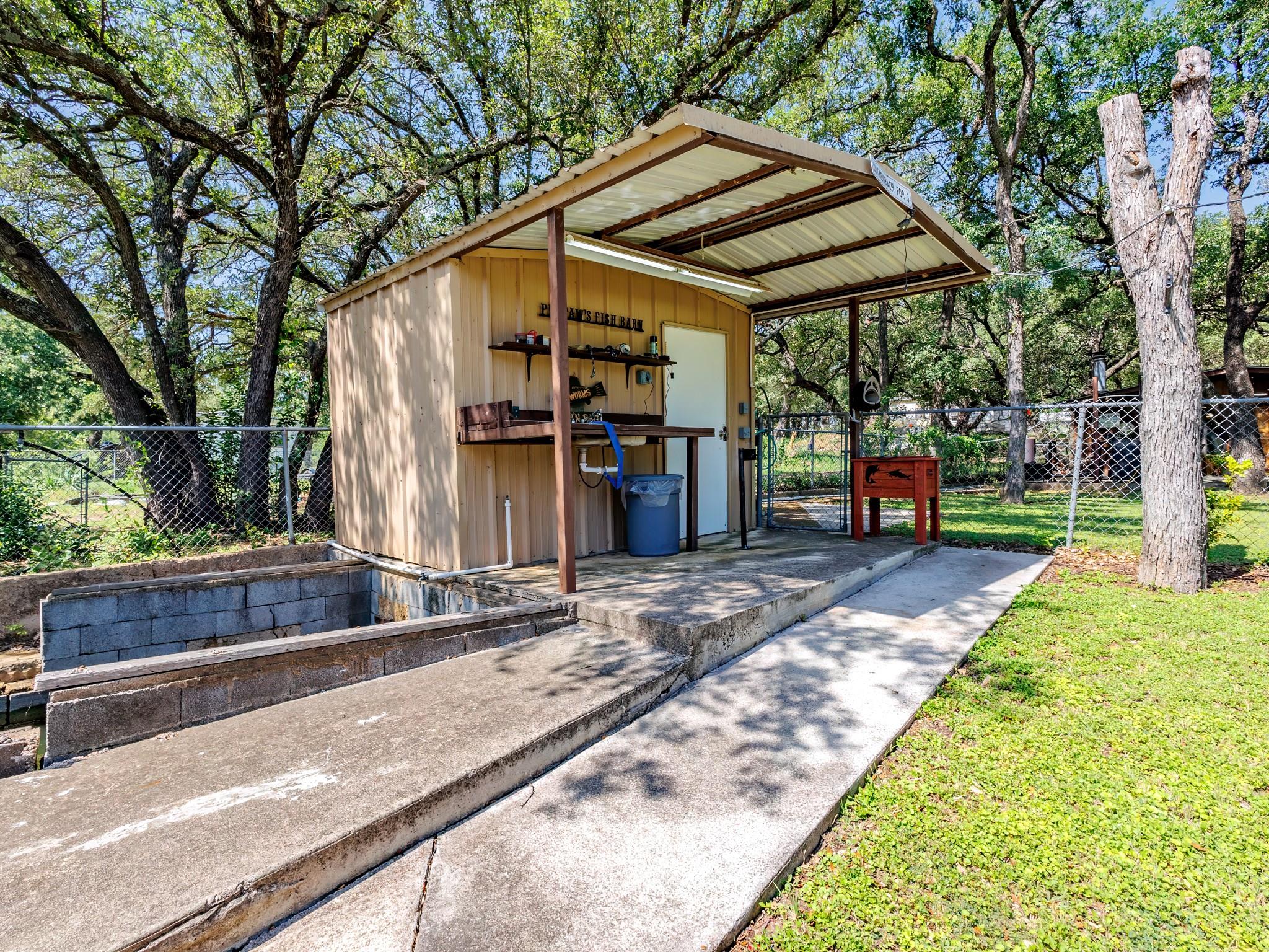 main property photo 27