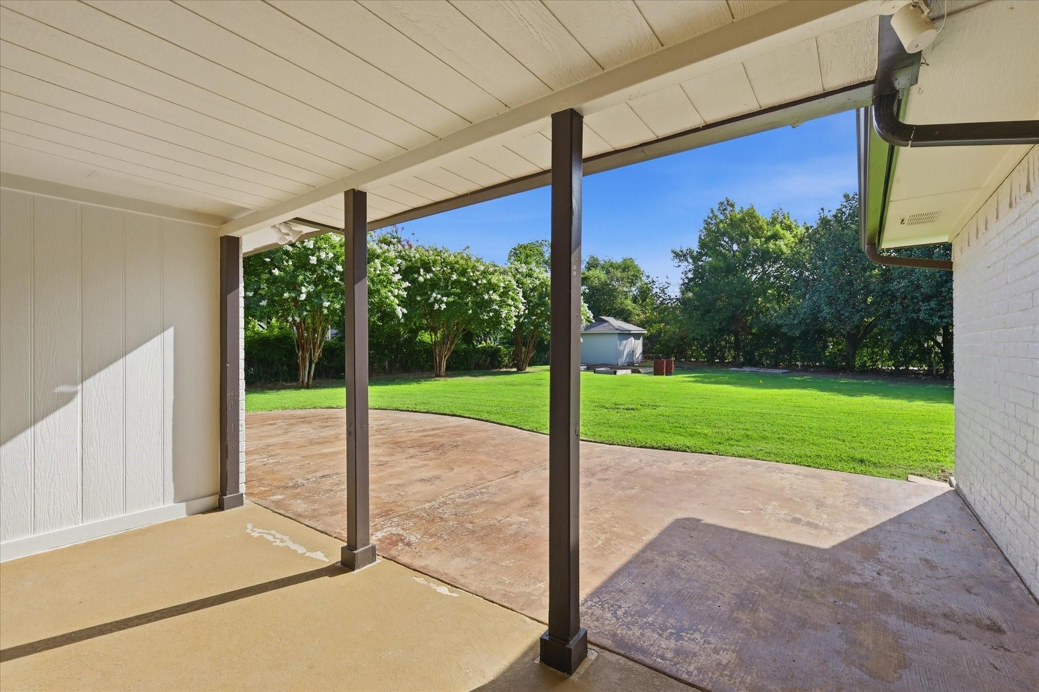 main property photo 32