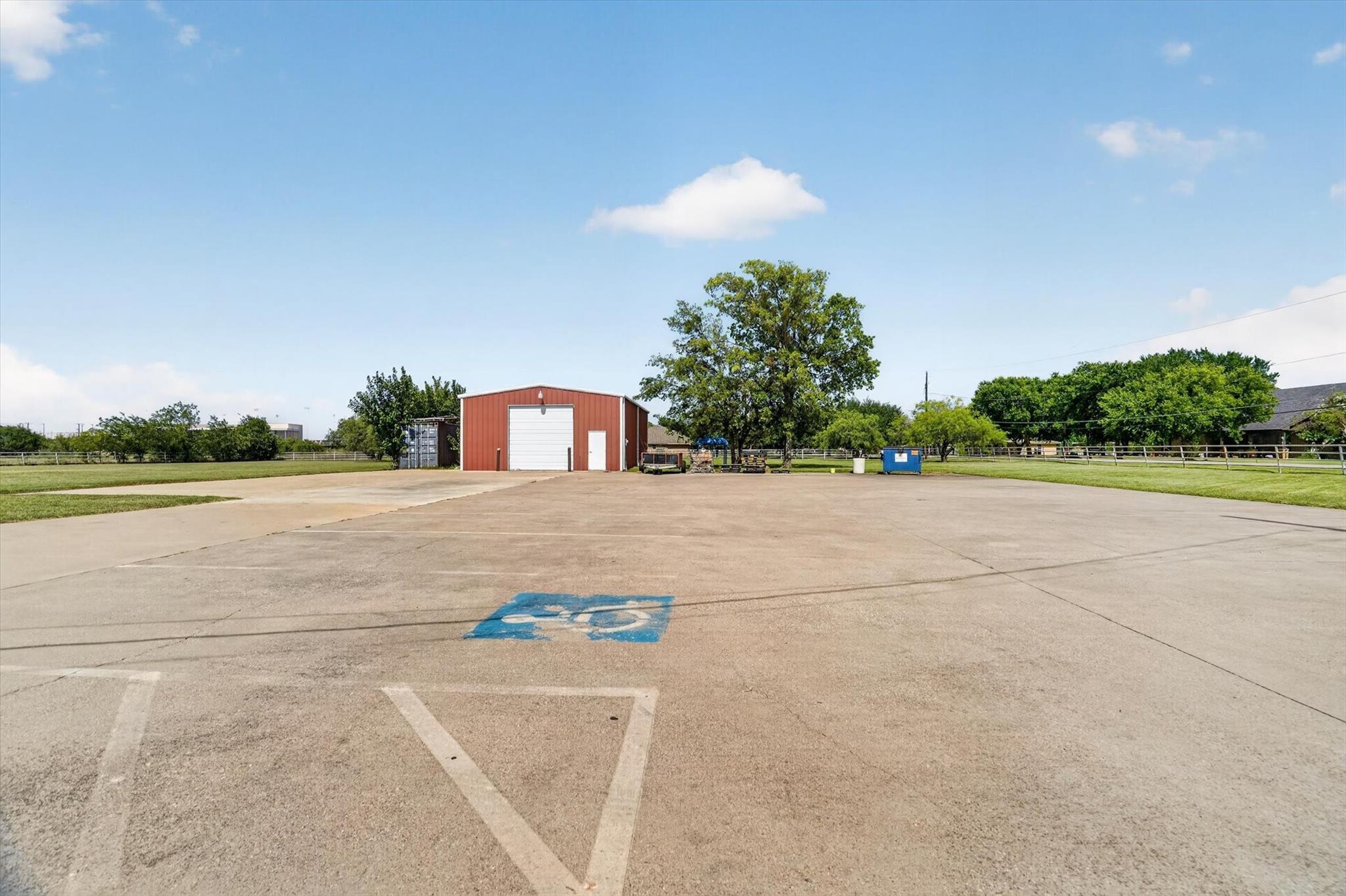 main property photo 23