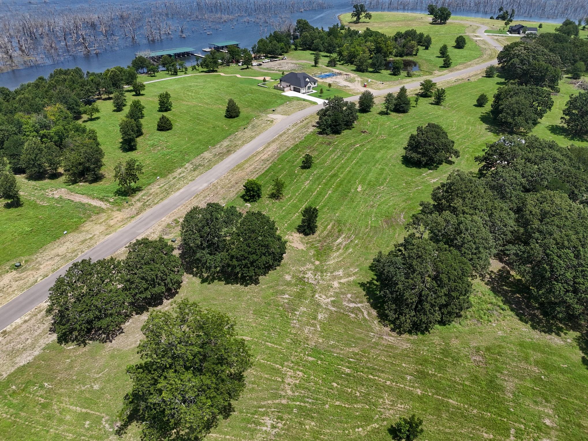 main property photo 29