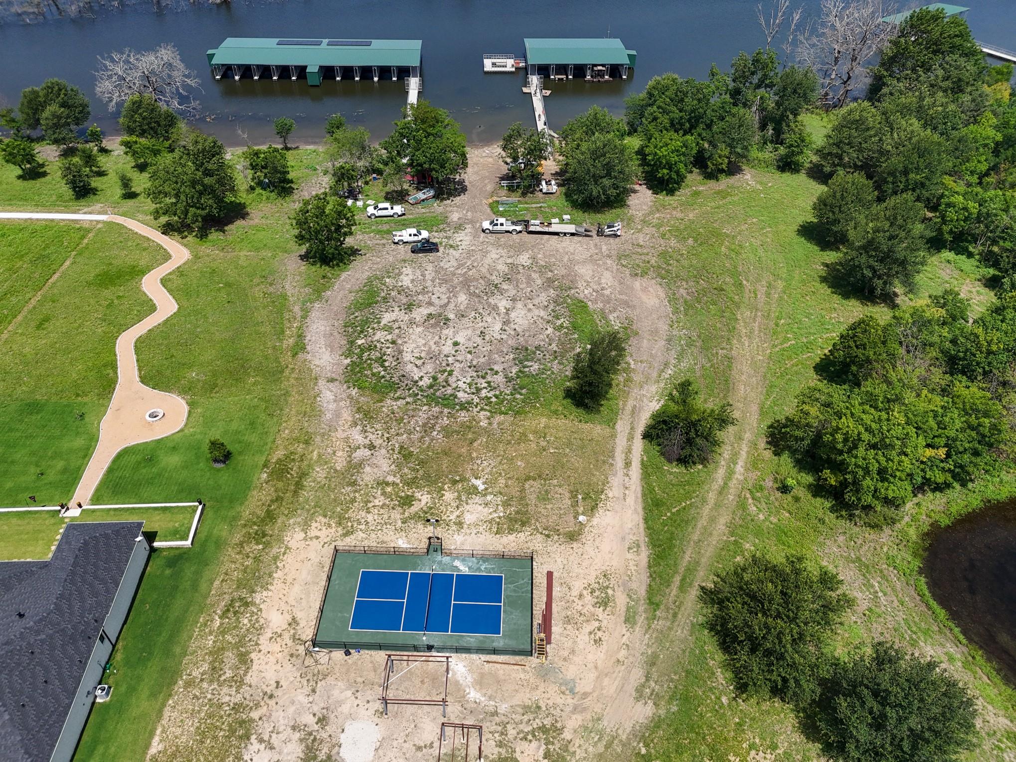main property photo 33