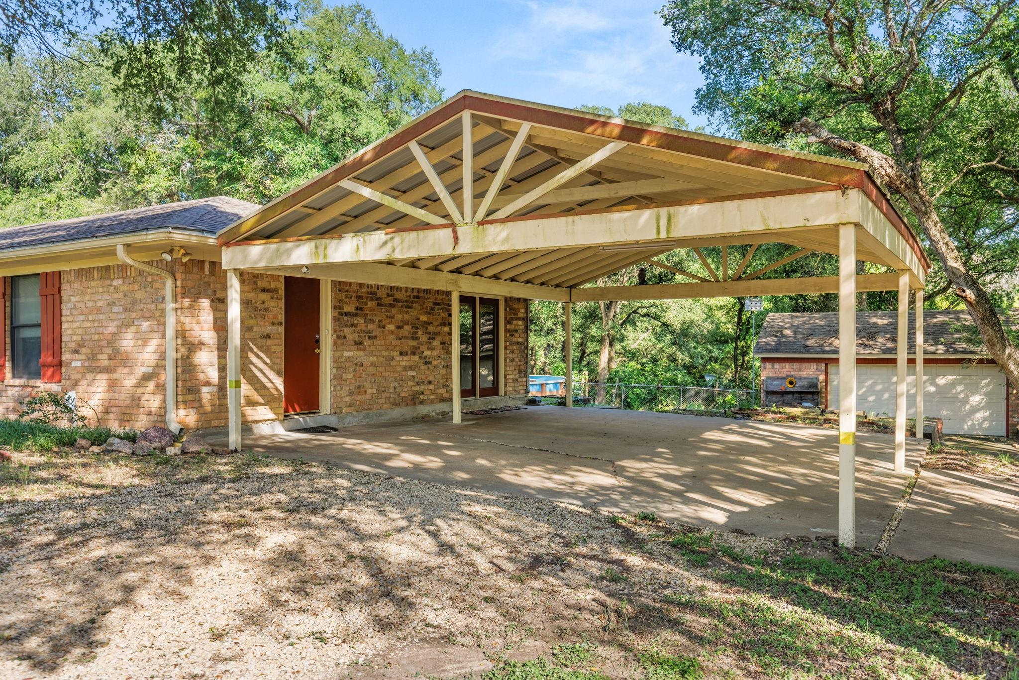 main property photo 29