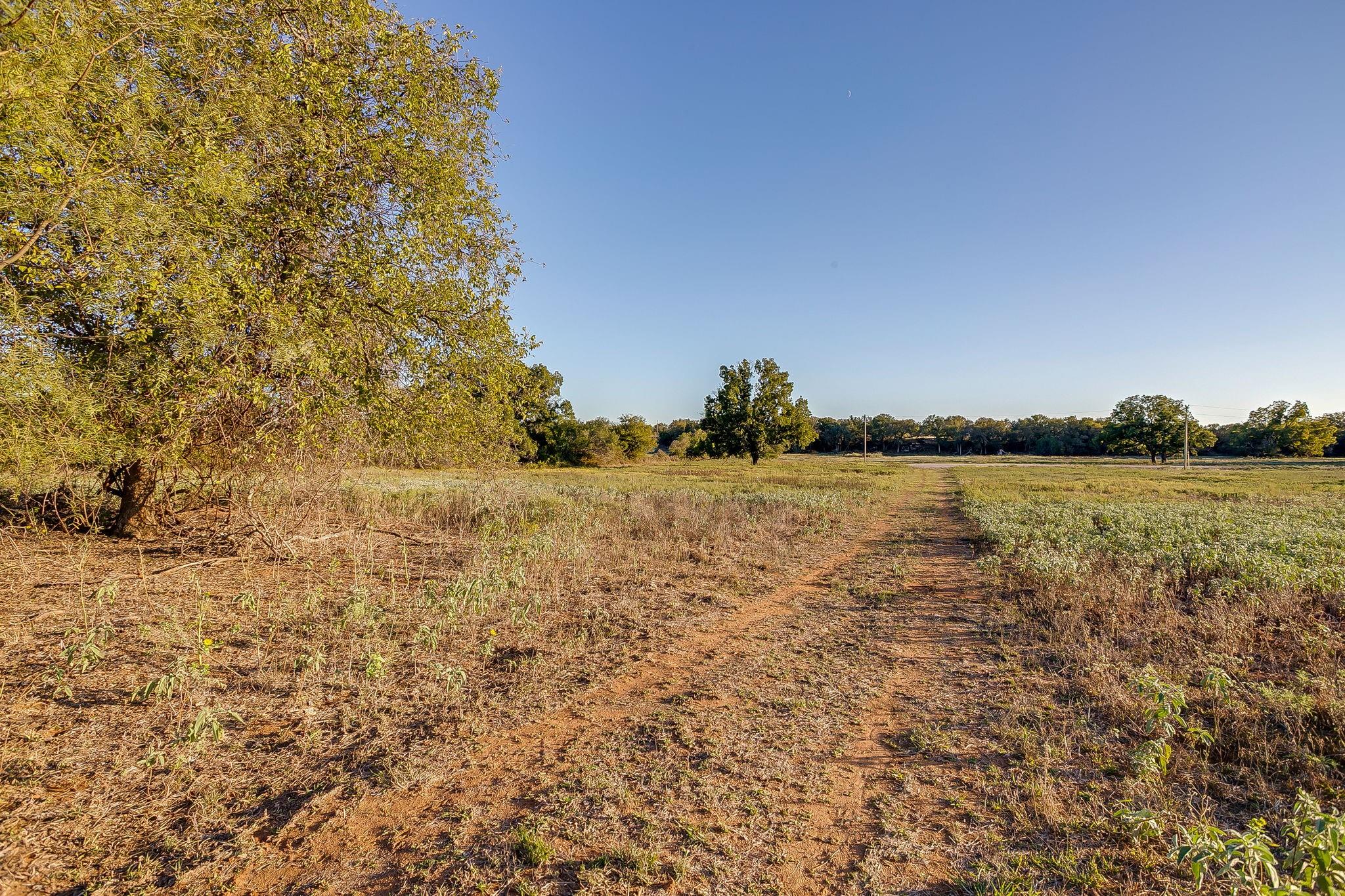main property photo 20