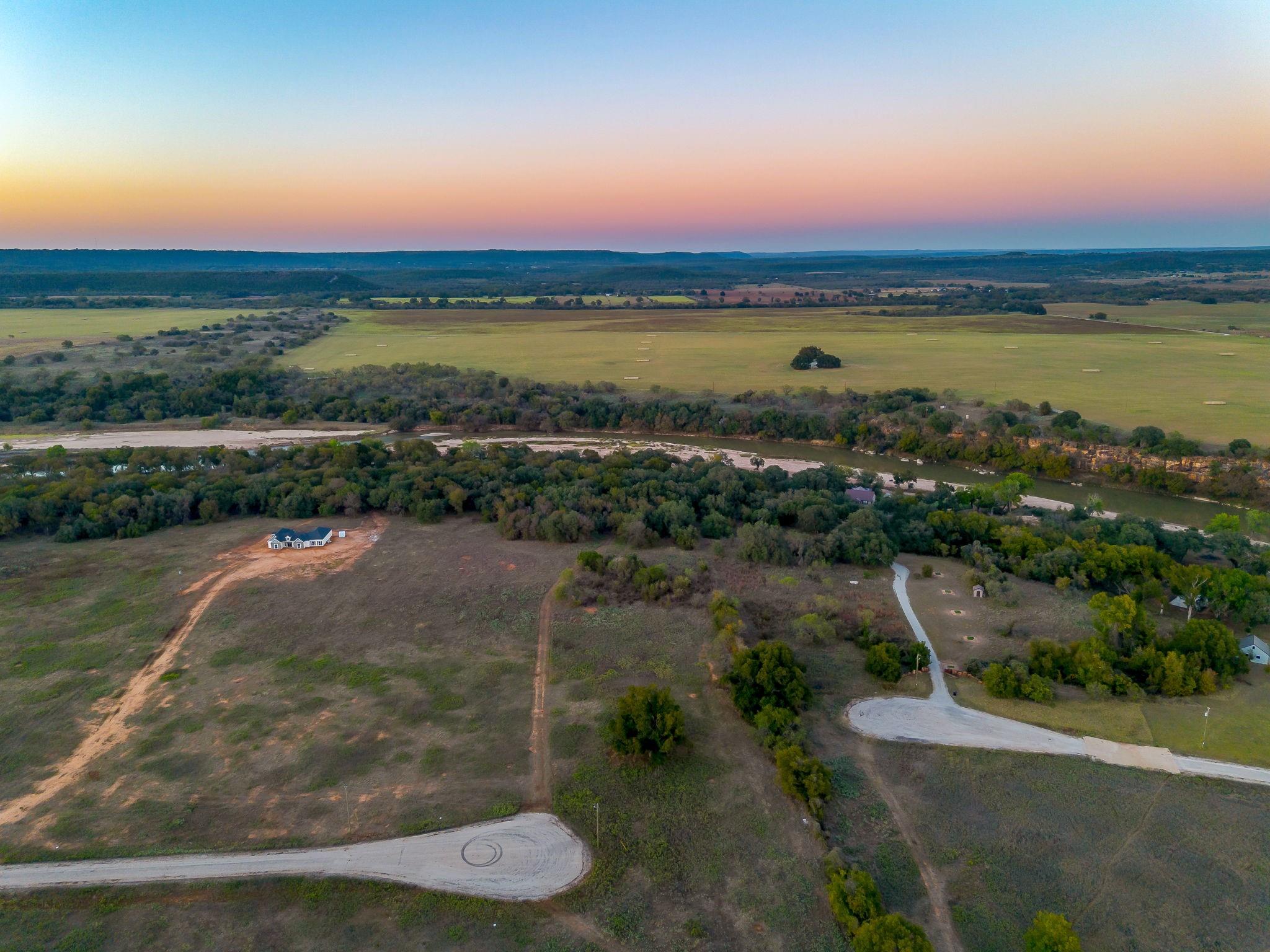 main property photo 31