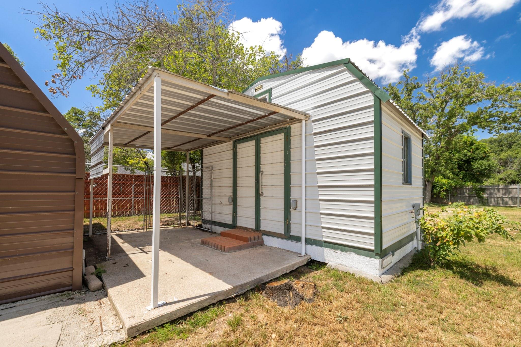 main property photo 31