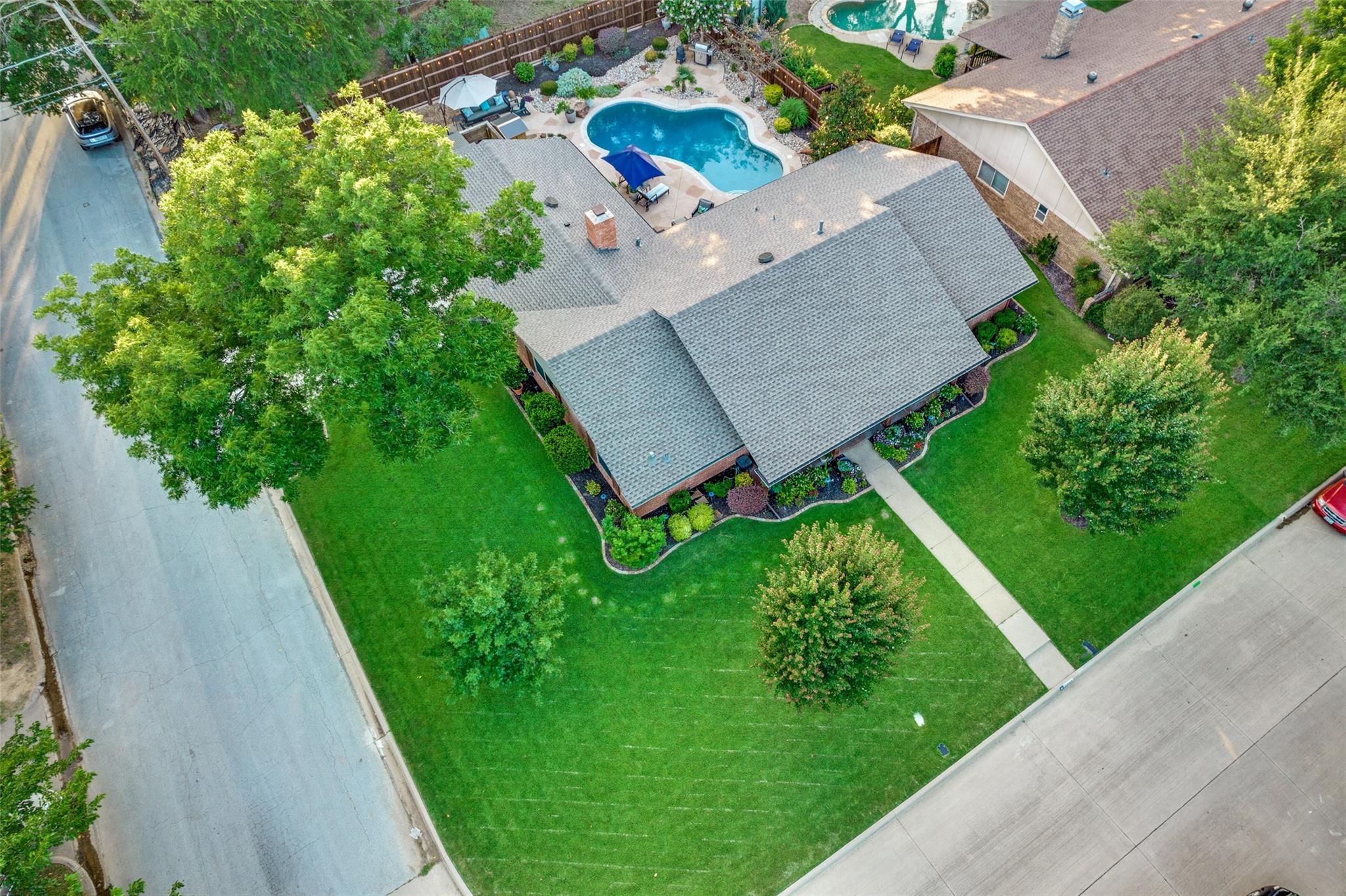 main property photo 23