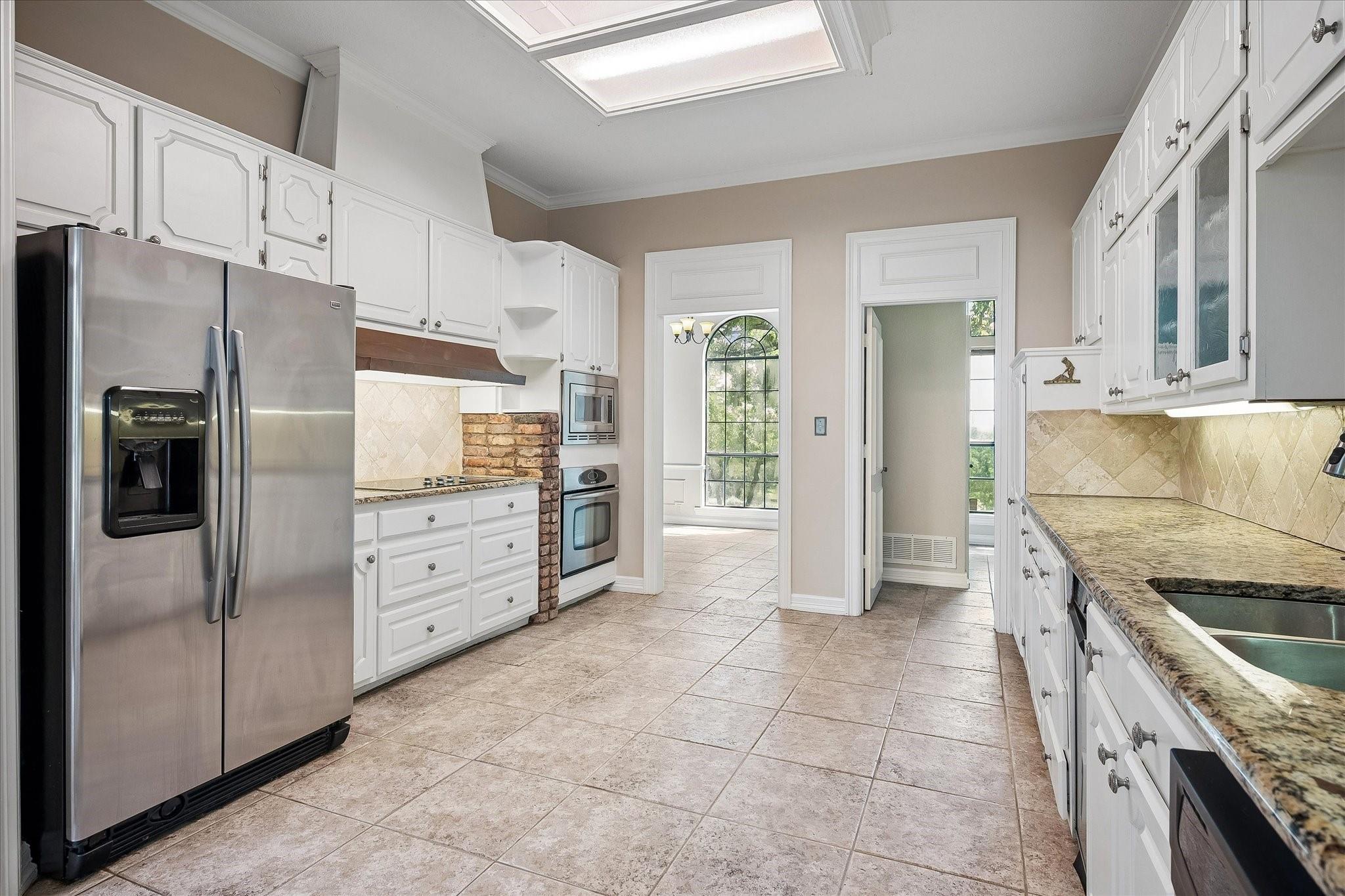 main property photo 10