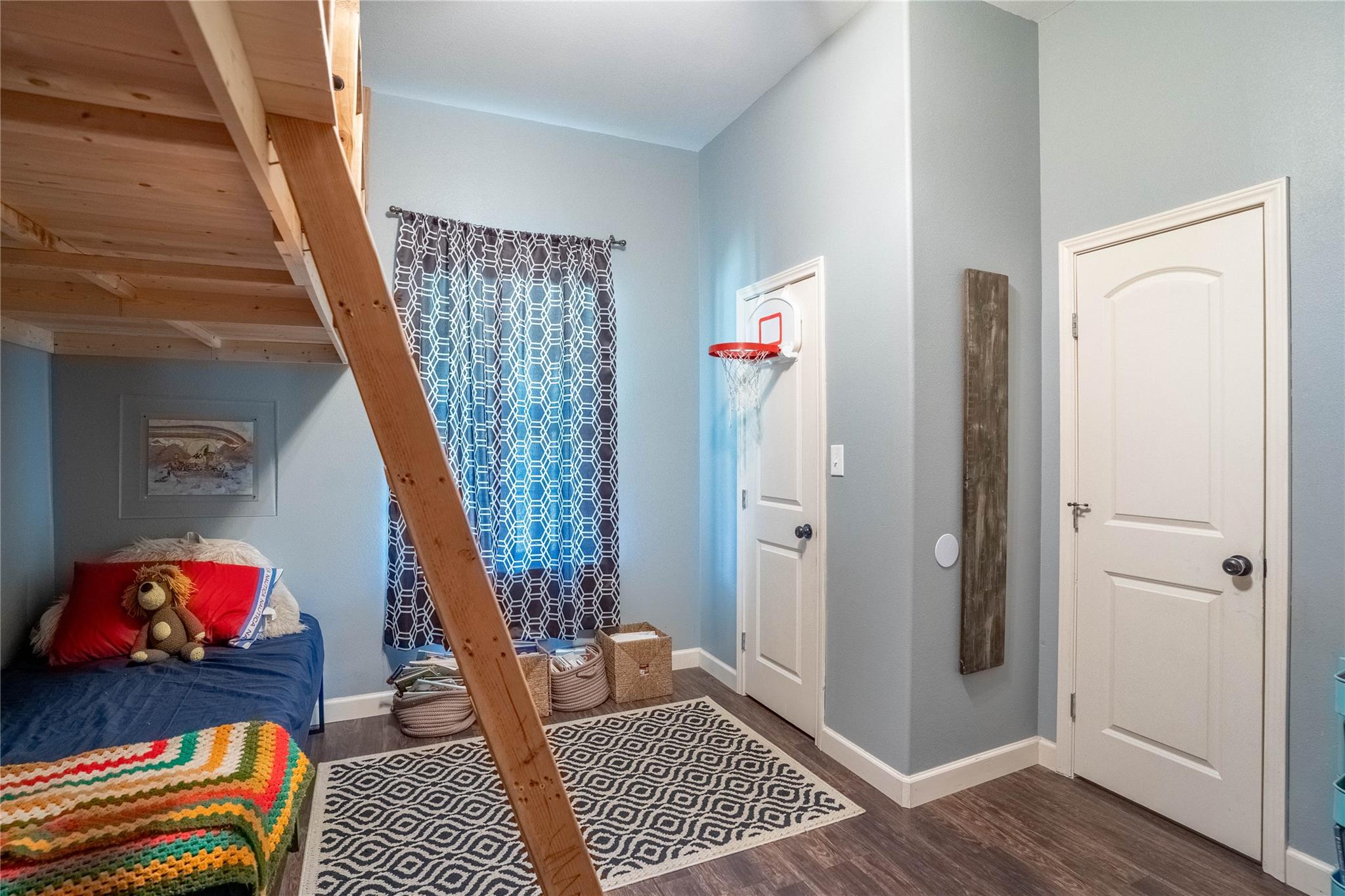 main property photo 21