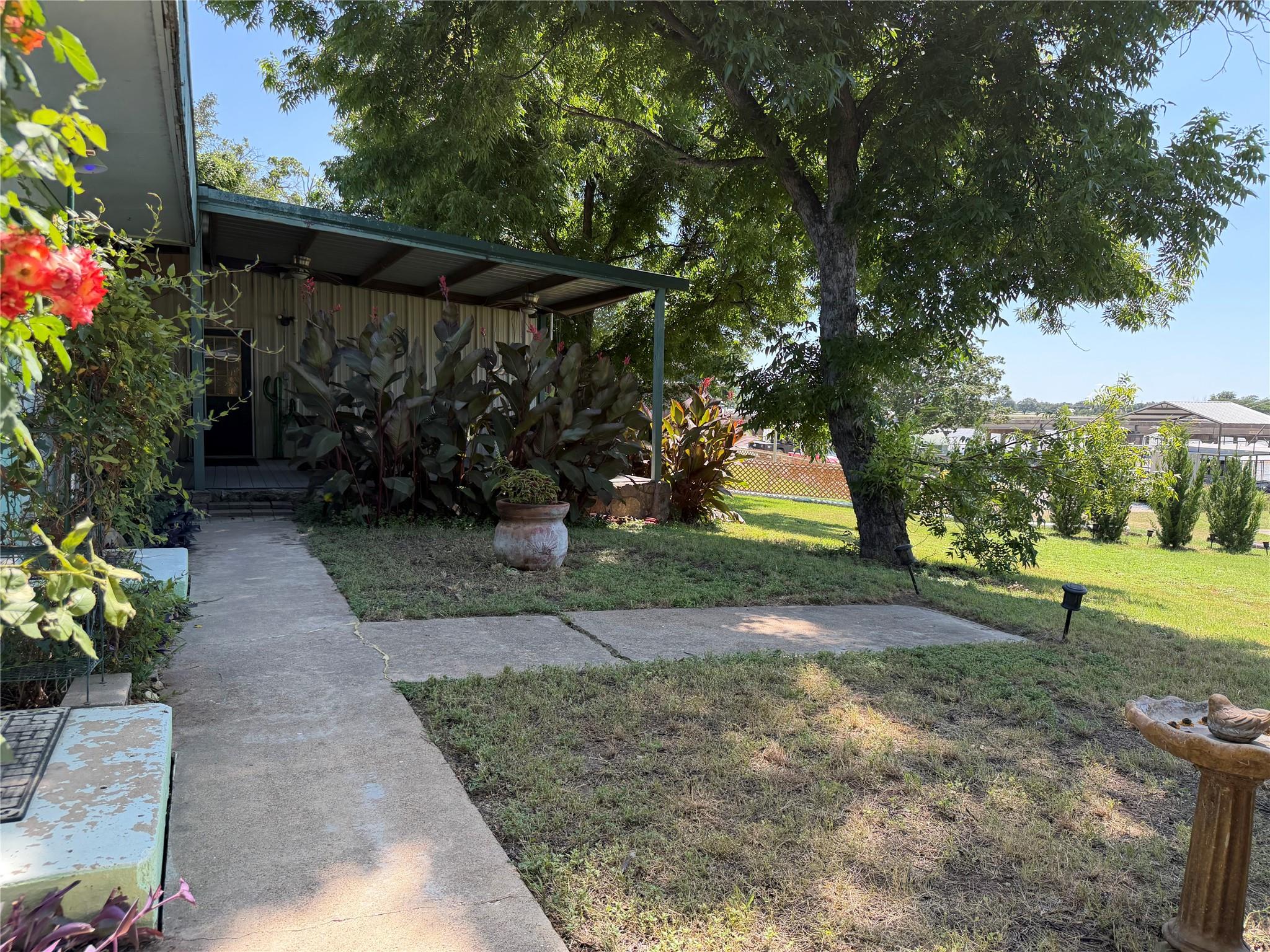 main property photo 10