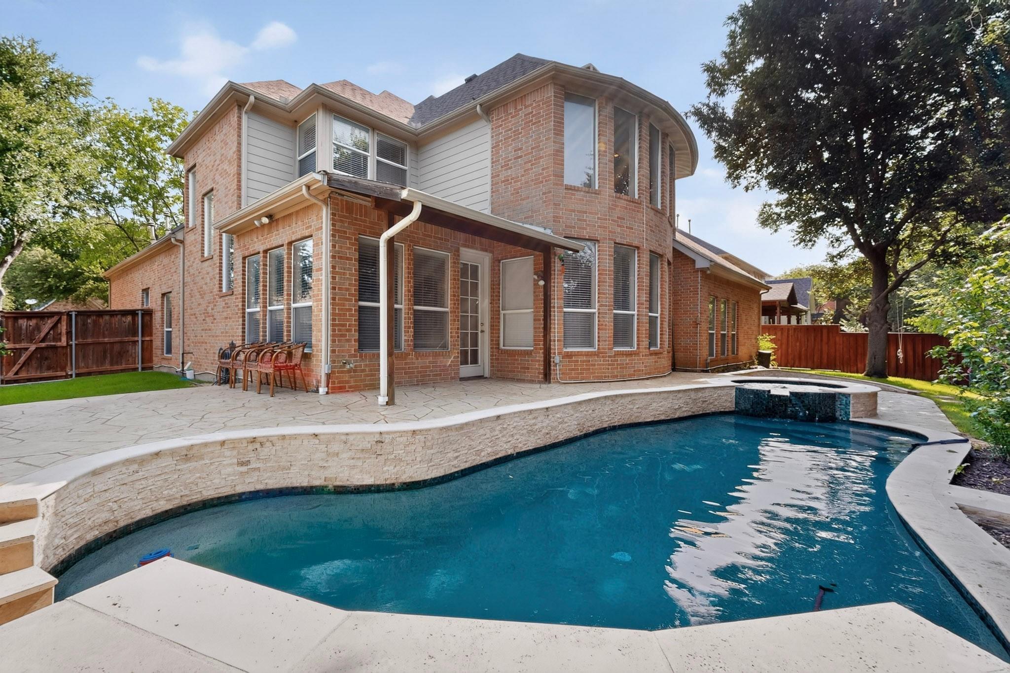 main property photo 29