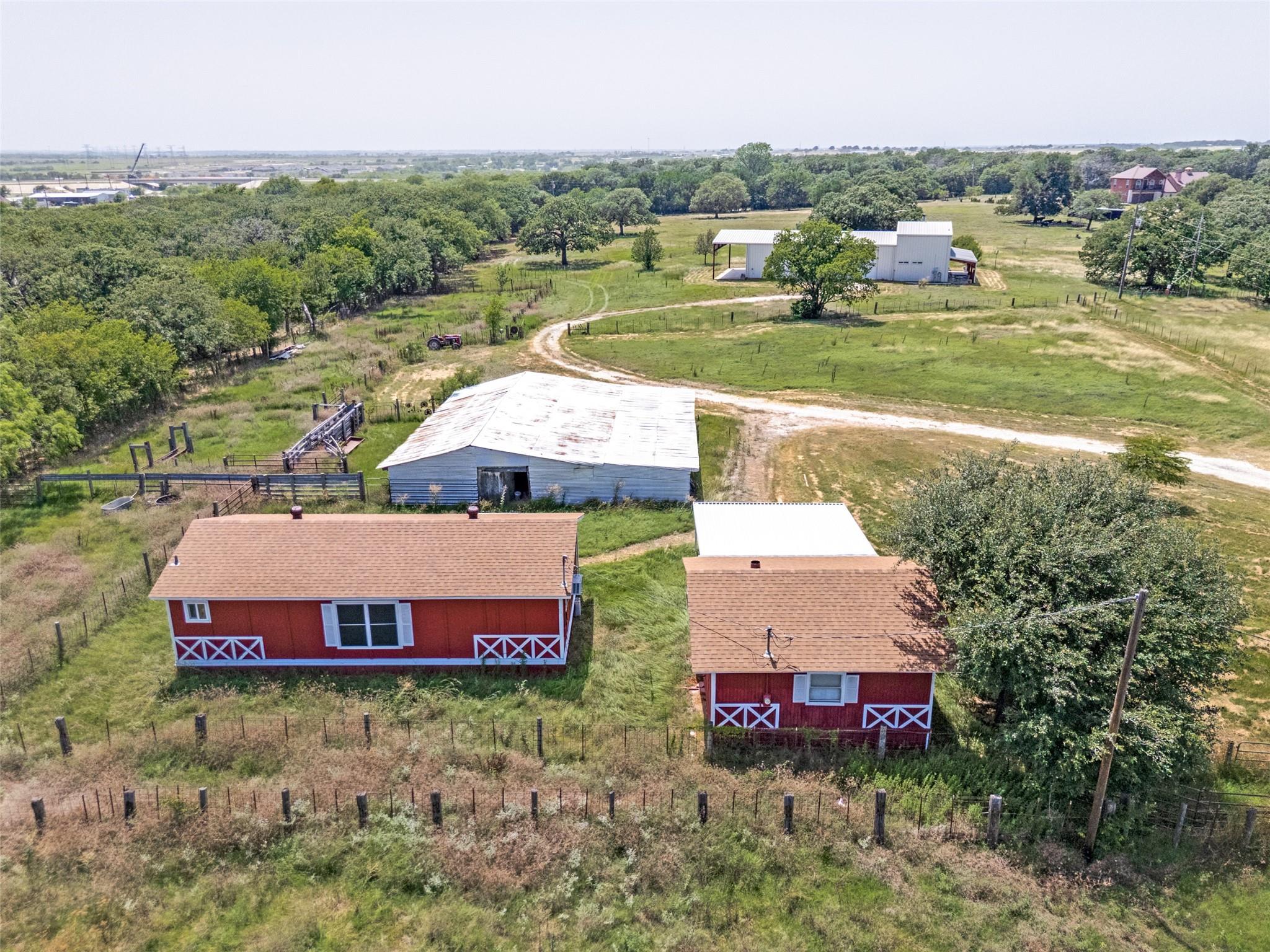 main property photo 6