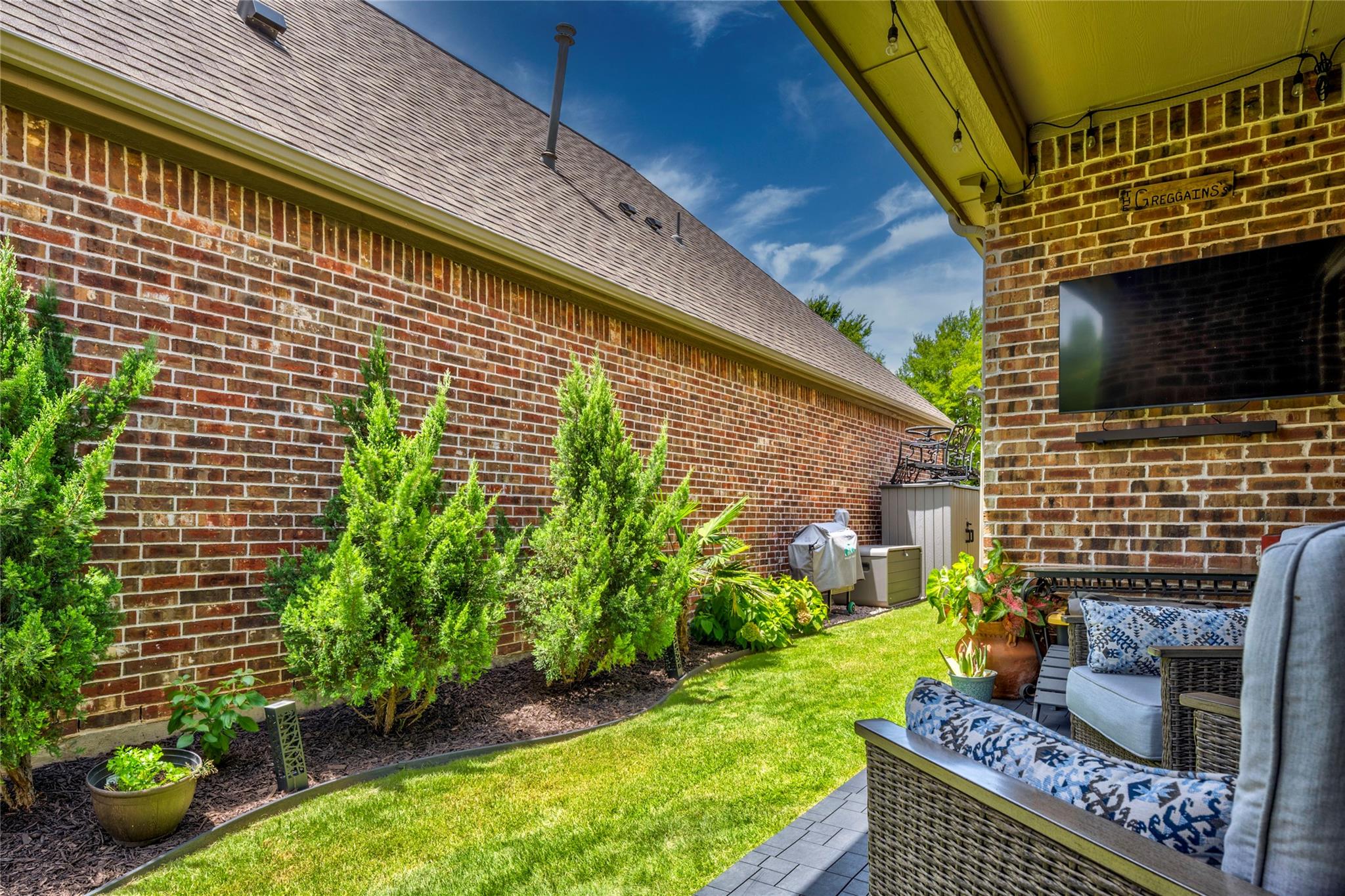 main property photo 33
