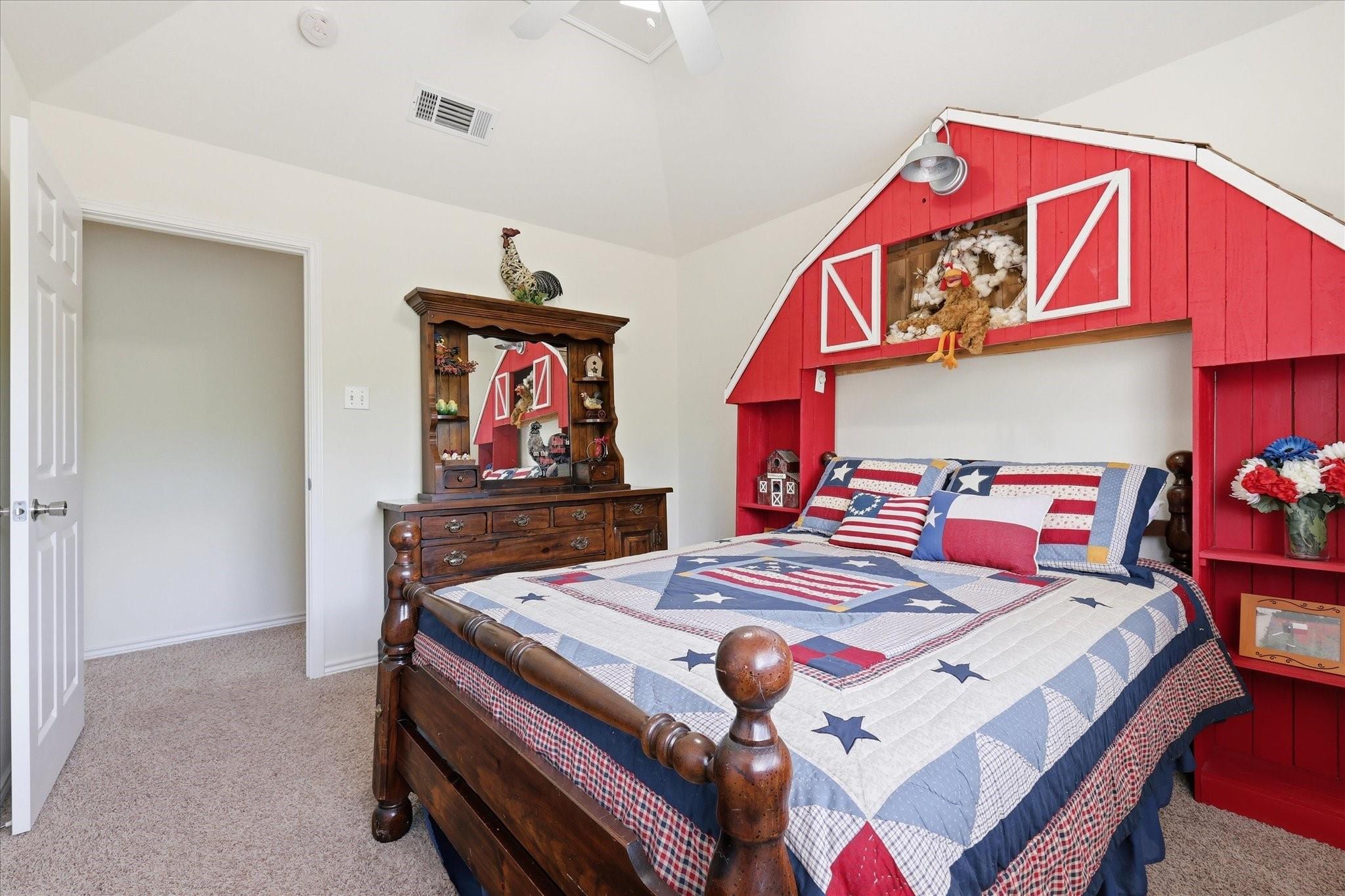 main property photo 25