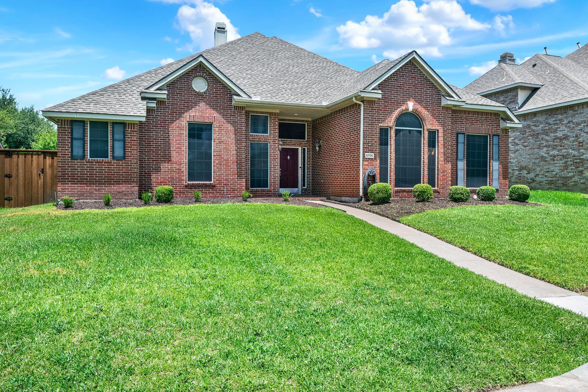 main property photo 38