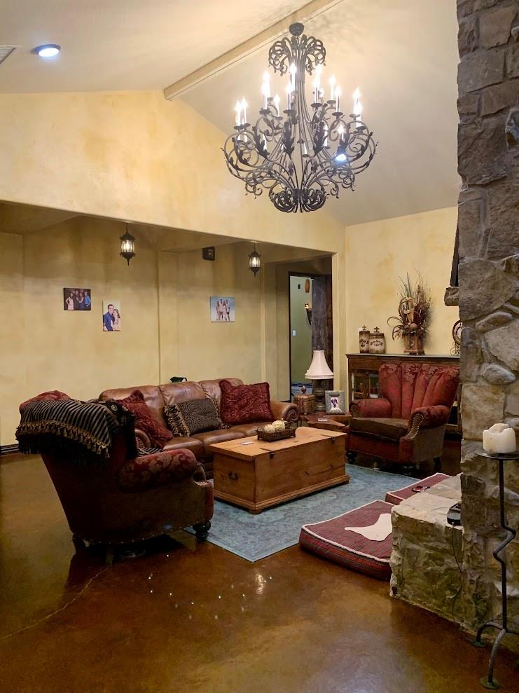 main property photo 9