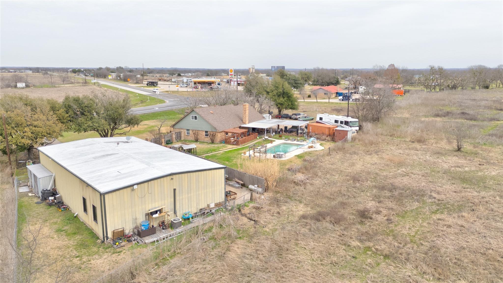 main property photo 3